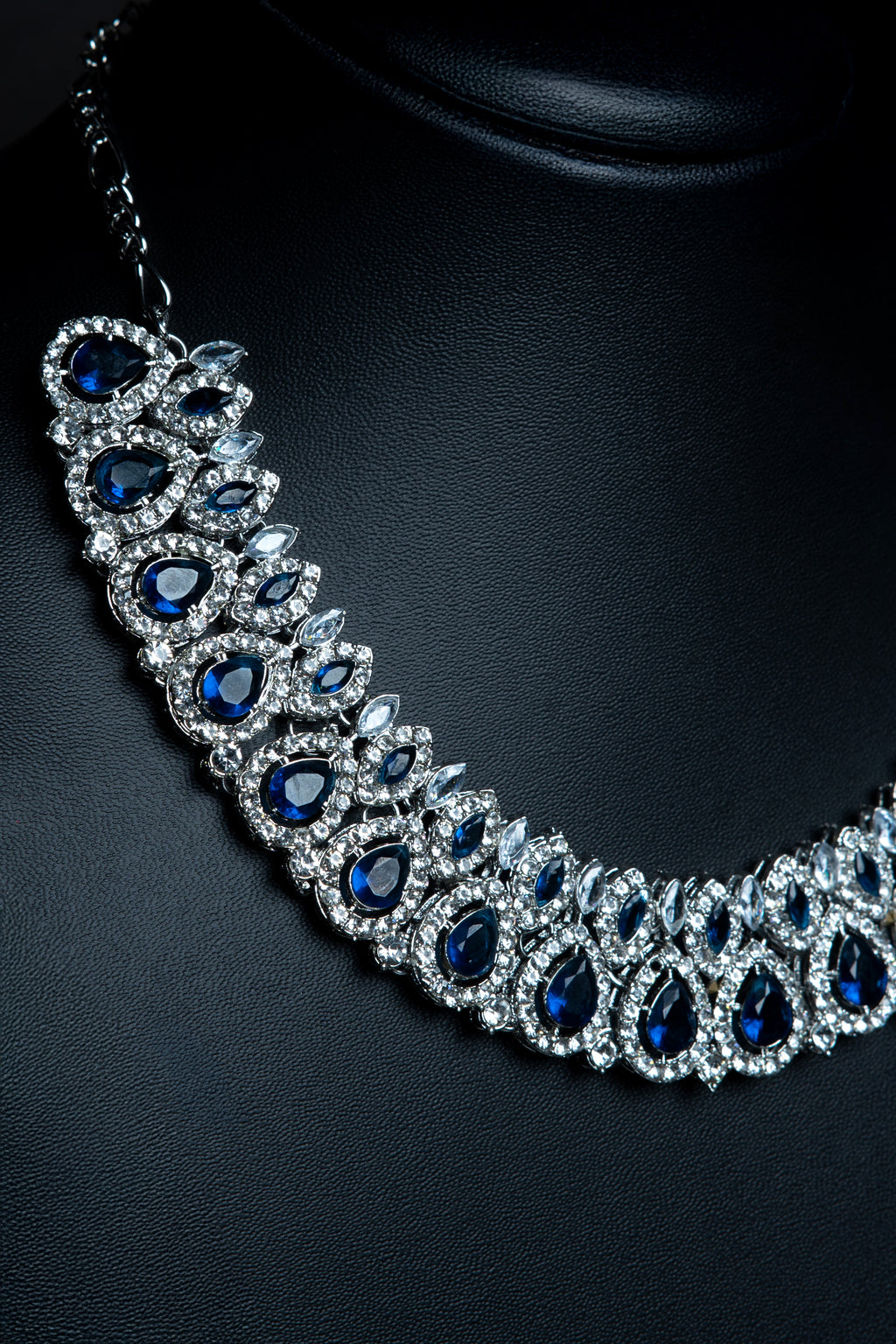 Midnight Majesty Necklace Set