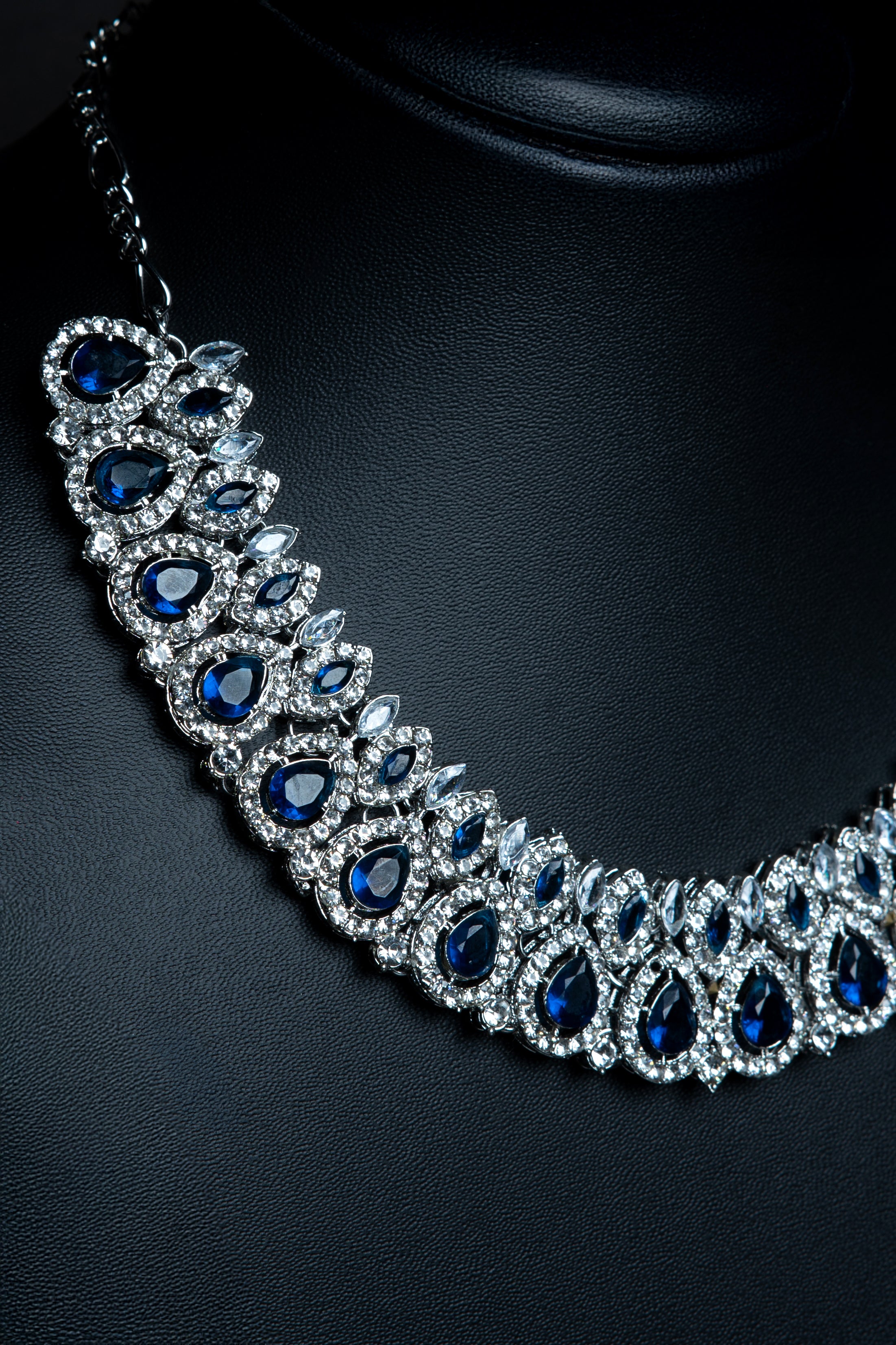 Midnight Majesty Necklace Set