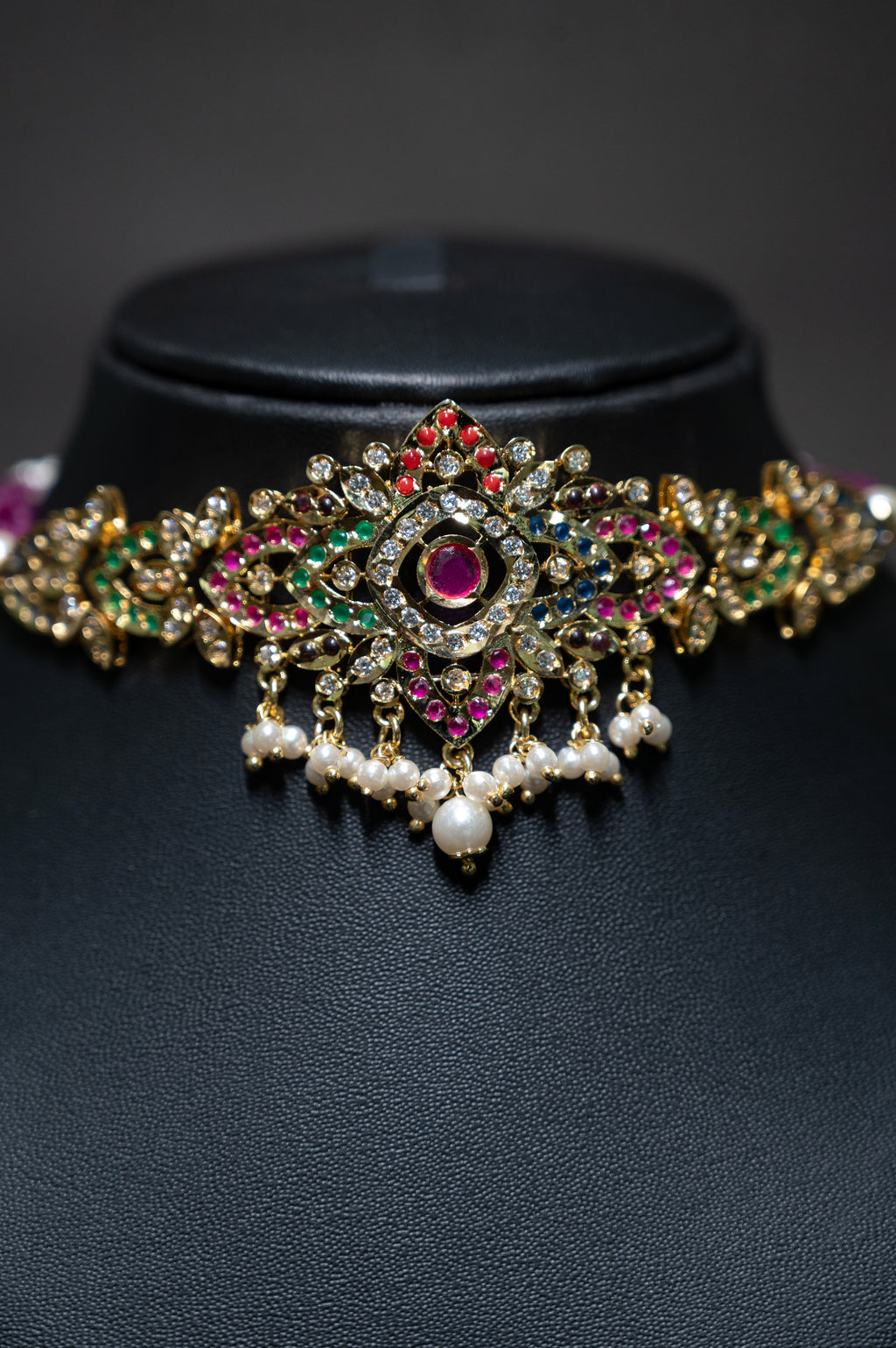 Jadua Navratan Kundan Choker Set