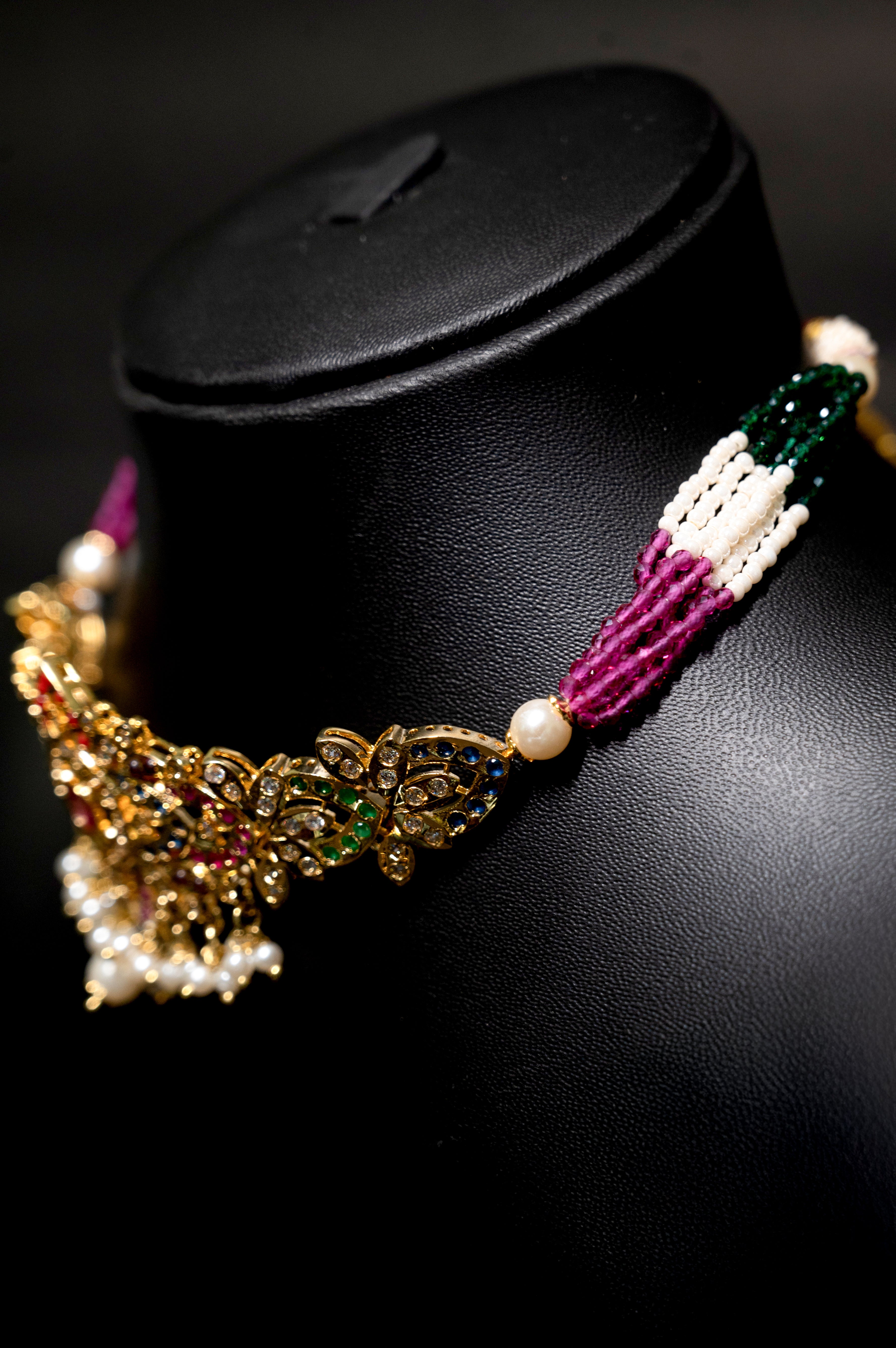 Jadua Navratan Kundan Choker Set