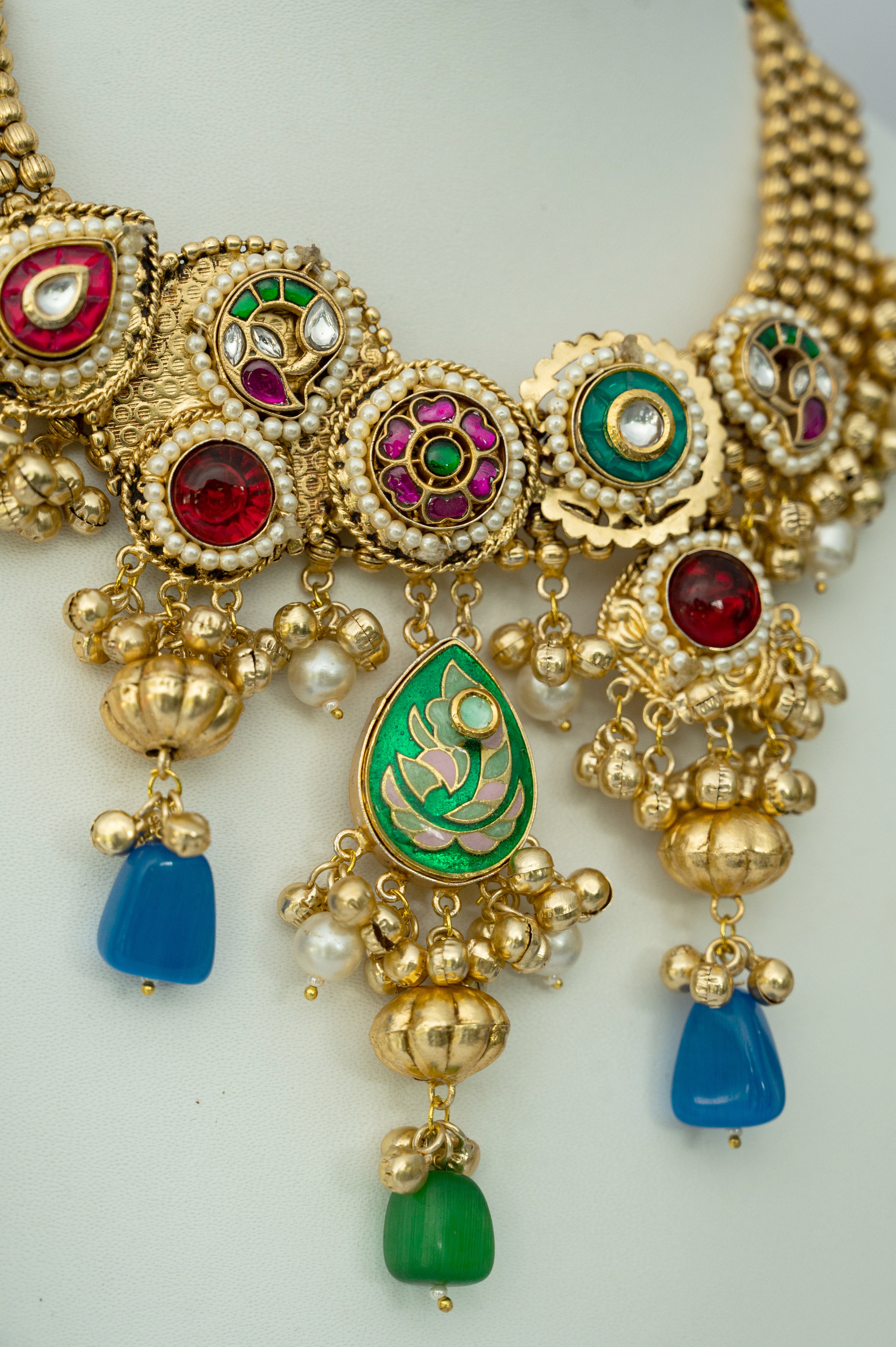 Royal Enamel Heritage Necklace Set