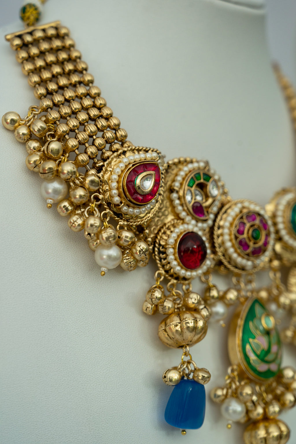 Royal Enamel Heritage Necklace Set