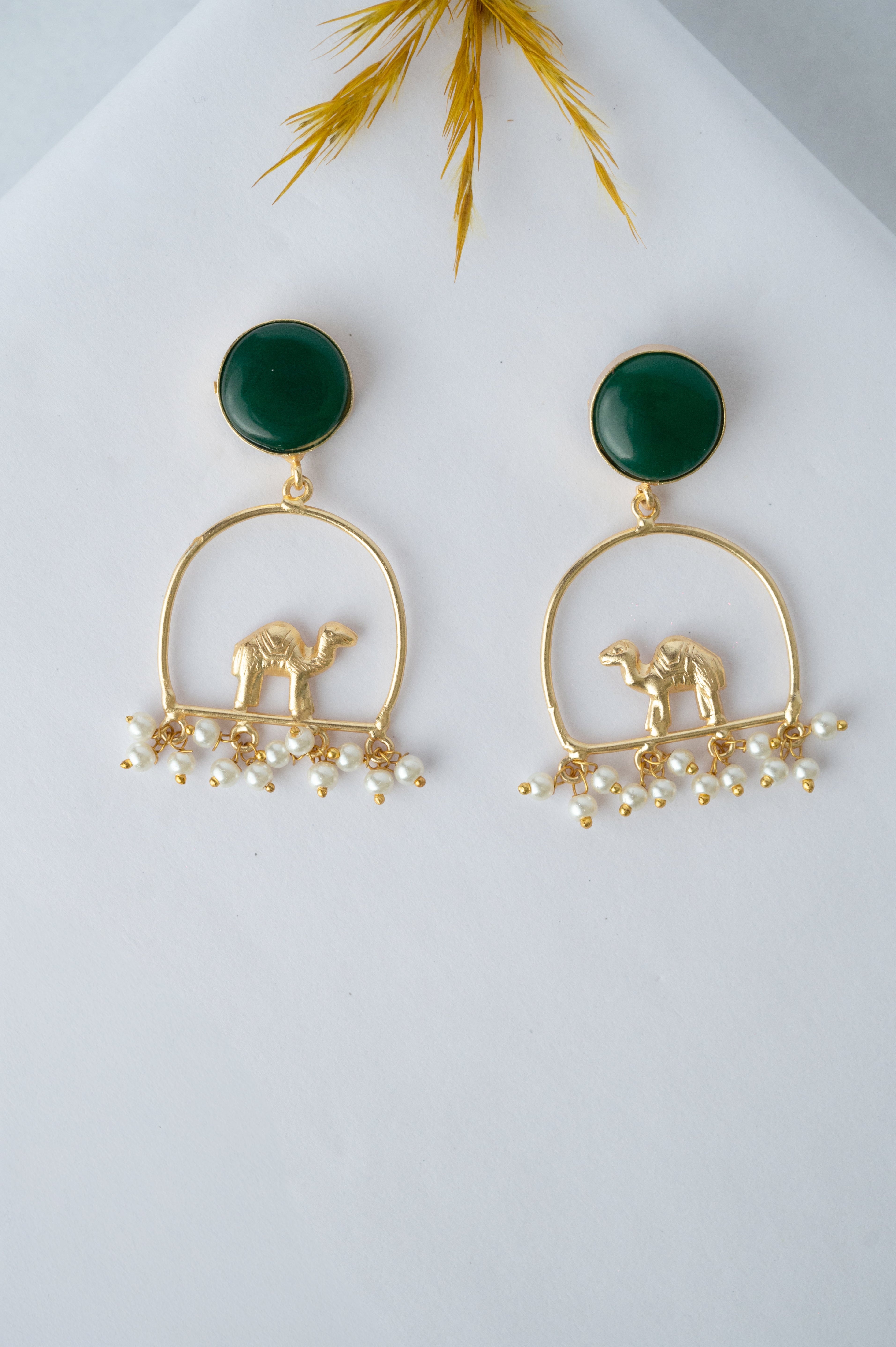 Camel Emerald Swing Drops
