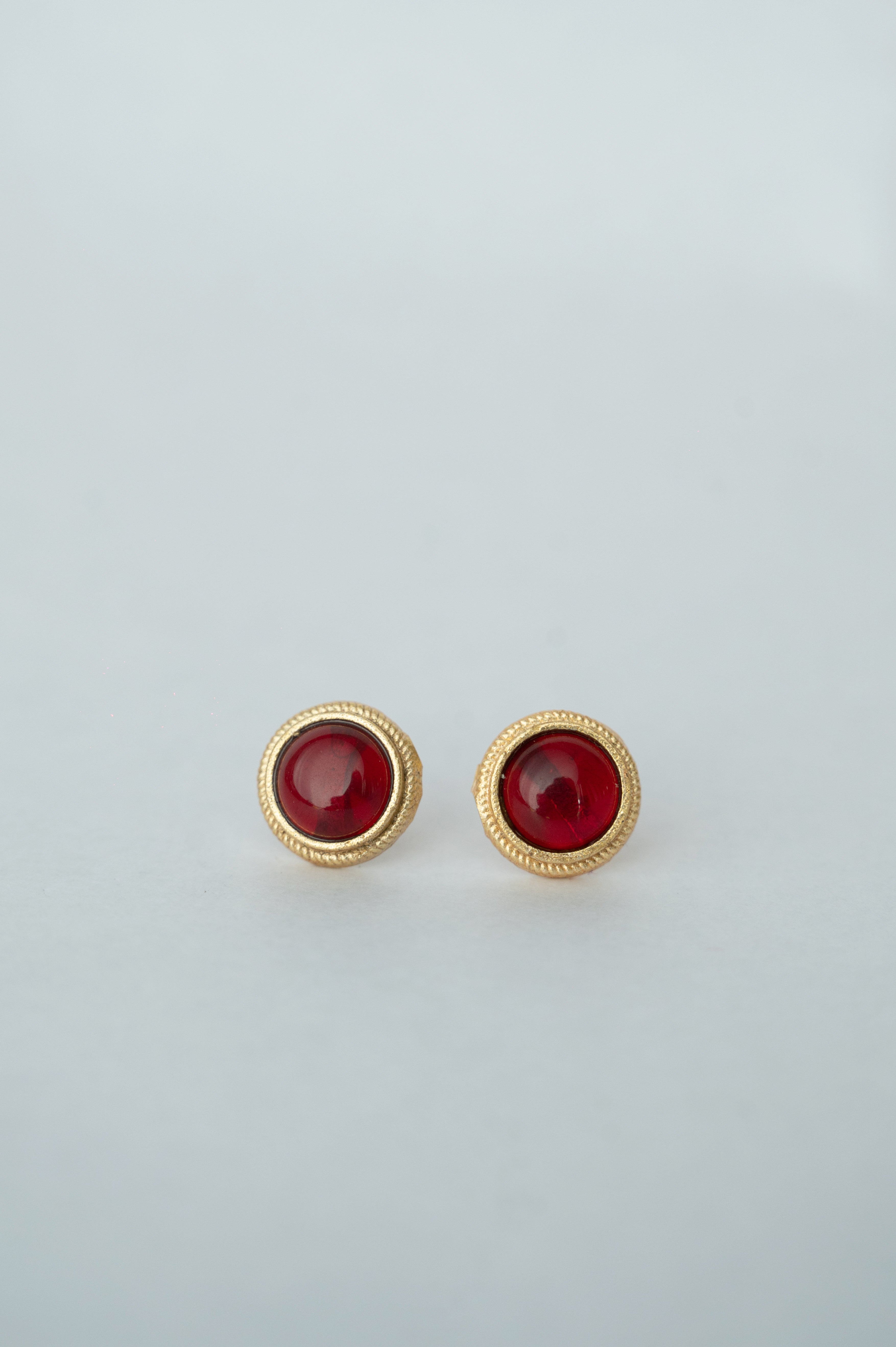 Ruhani Studs