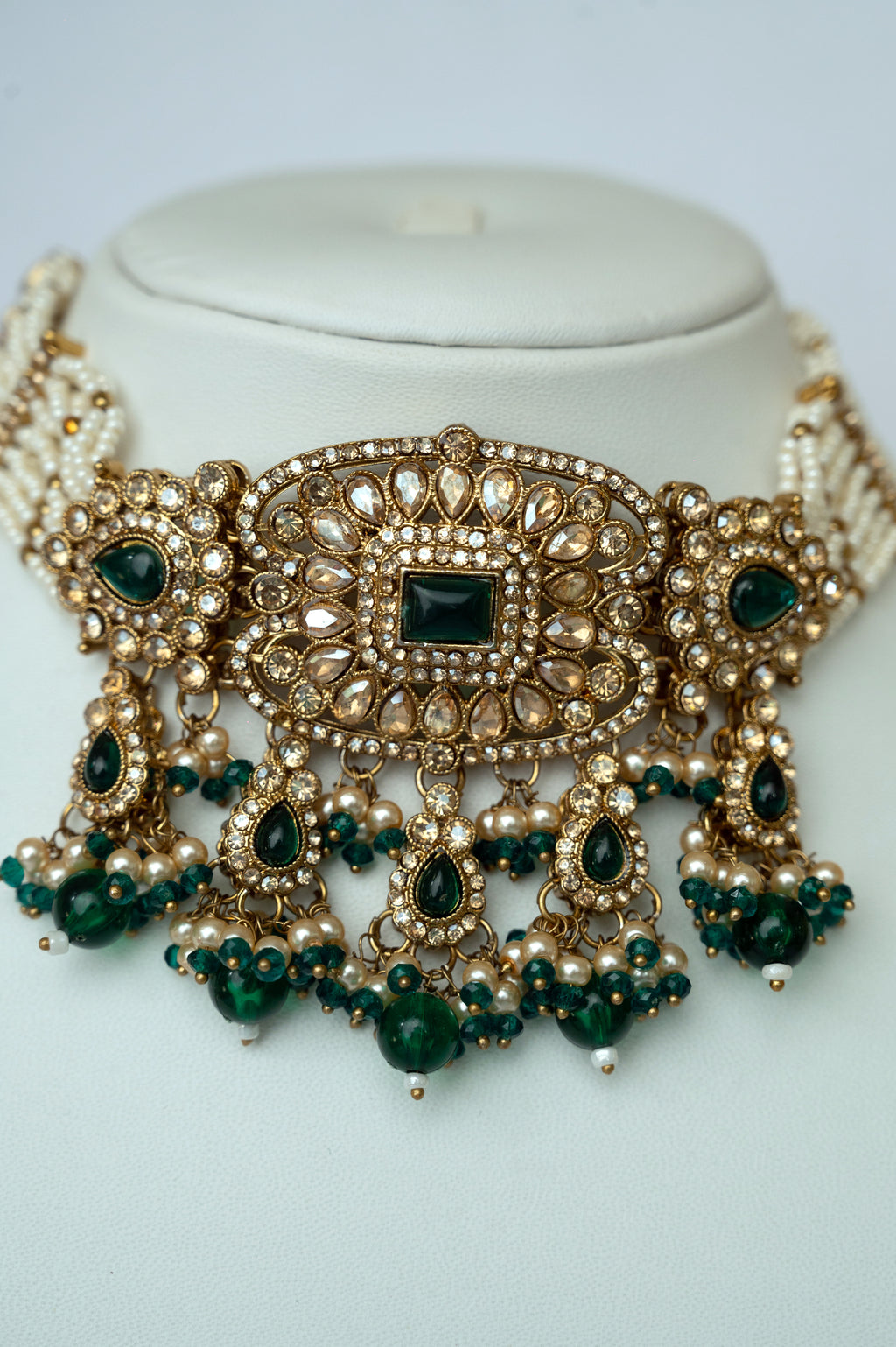 Emerald Majesty Choker Necklace Set