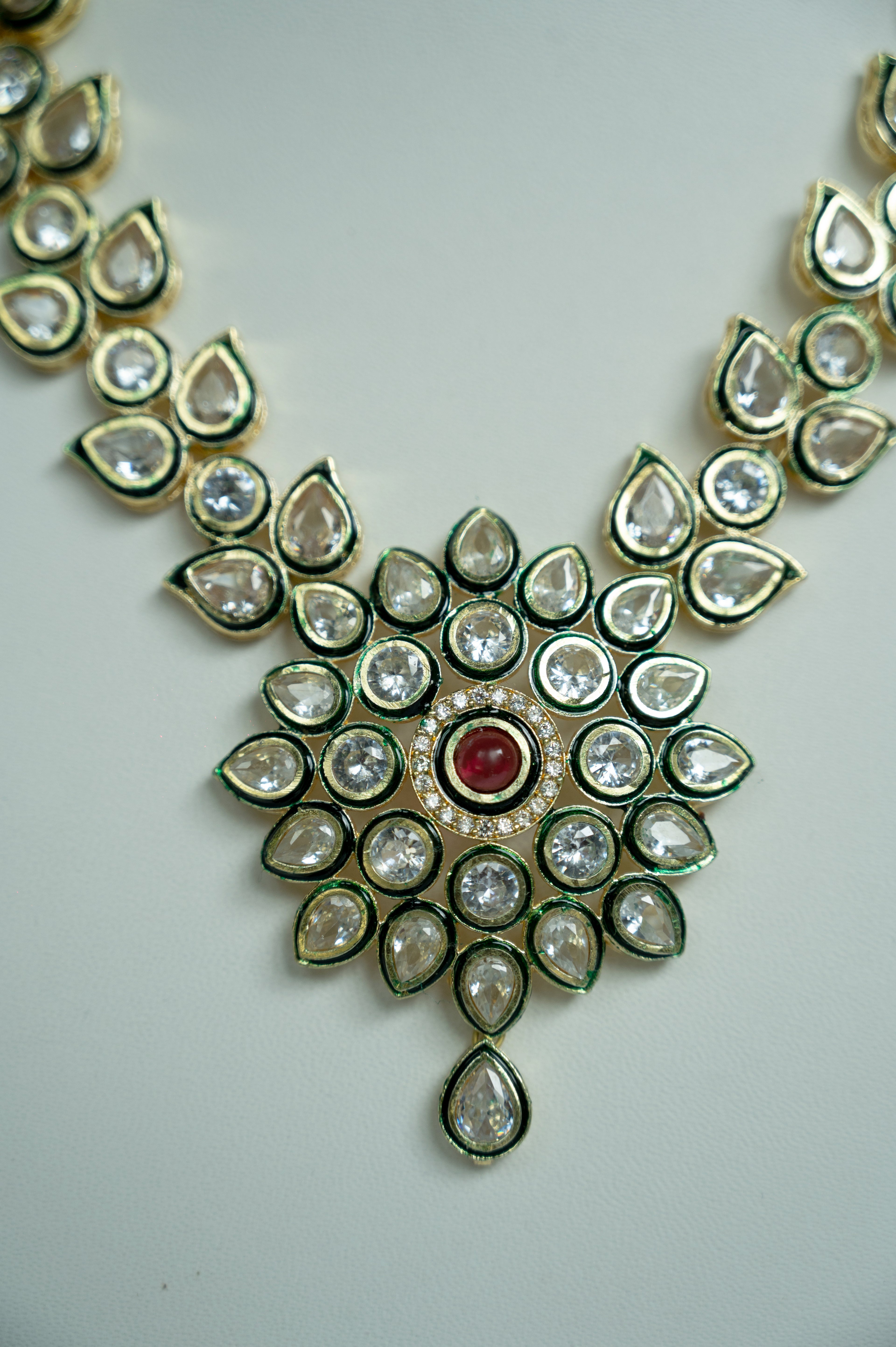 Padmashree Kundan Polki Necklace Set