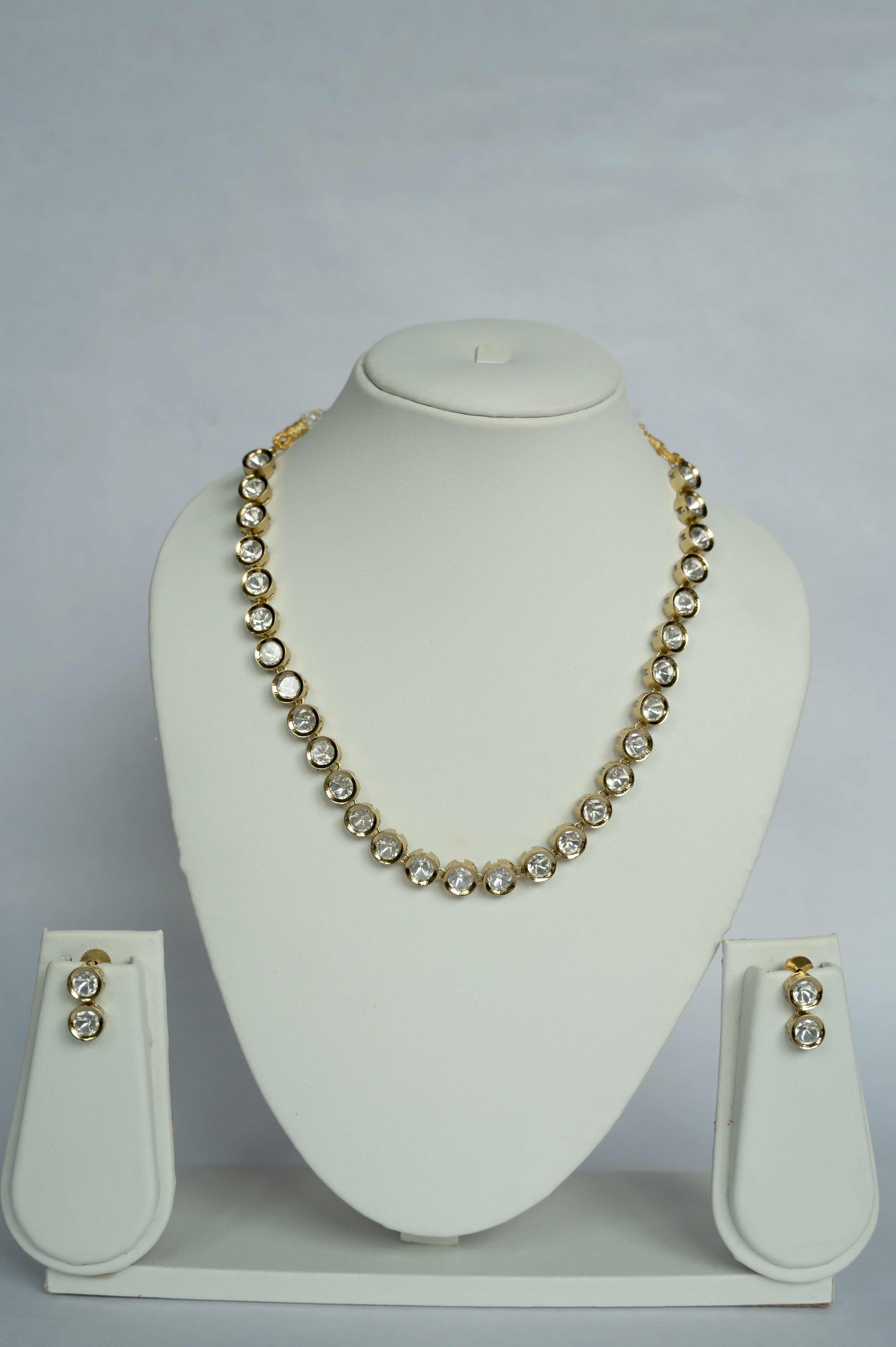 Classic Rajwada Kundan Set-in Oval, teardrop and round