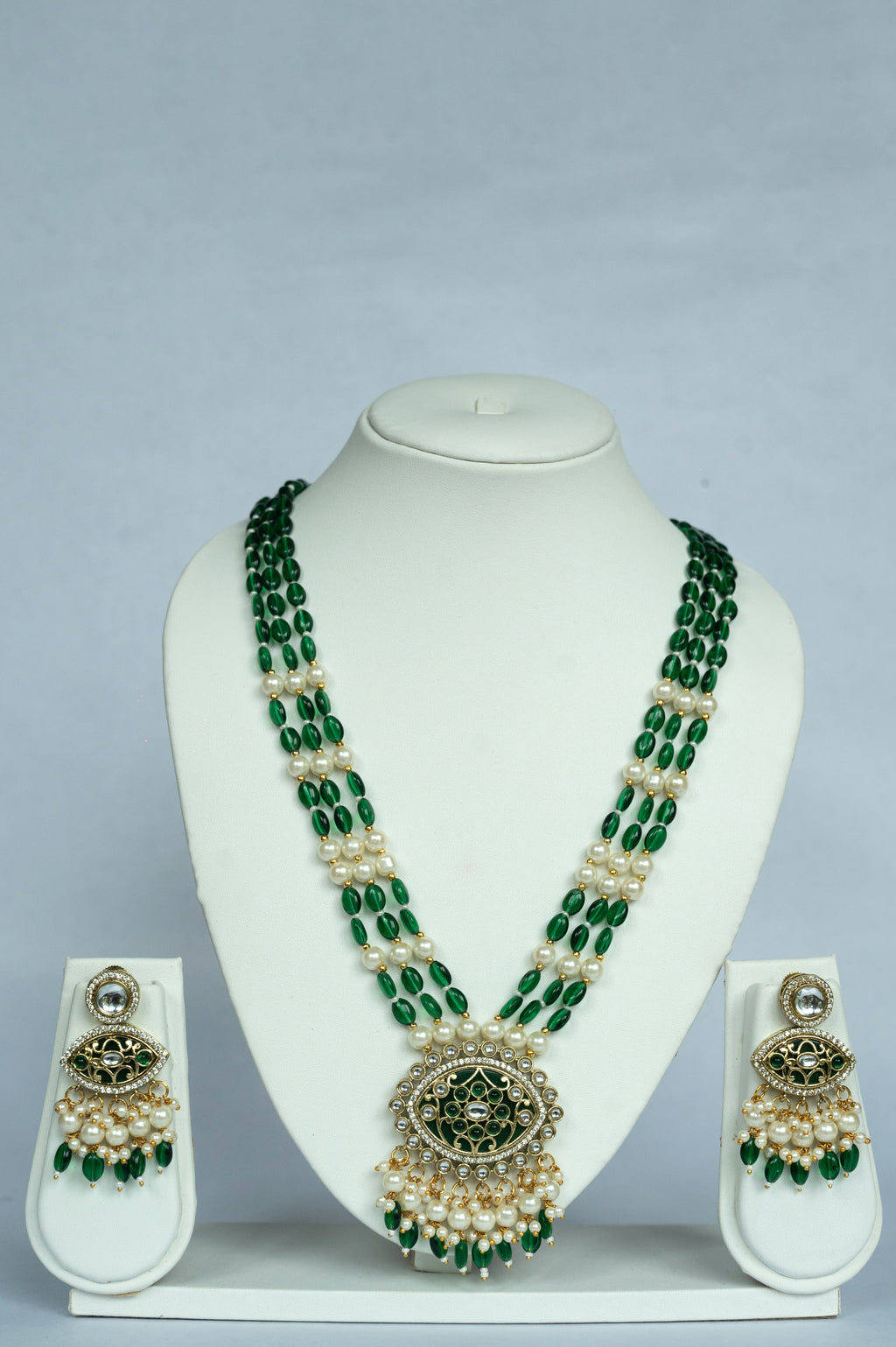 Maharani Haar with Emerald & Pearls