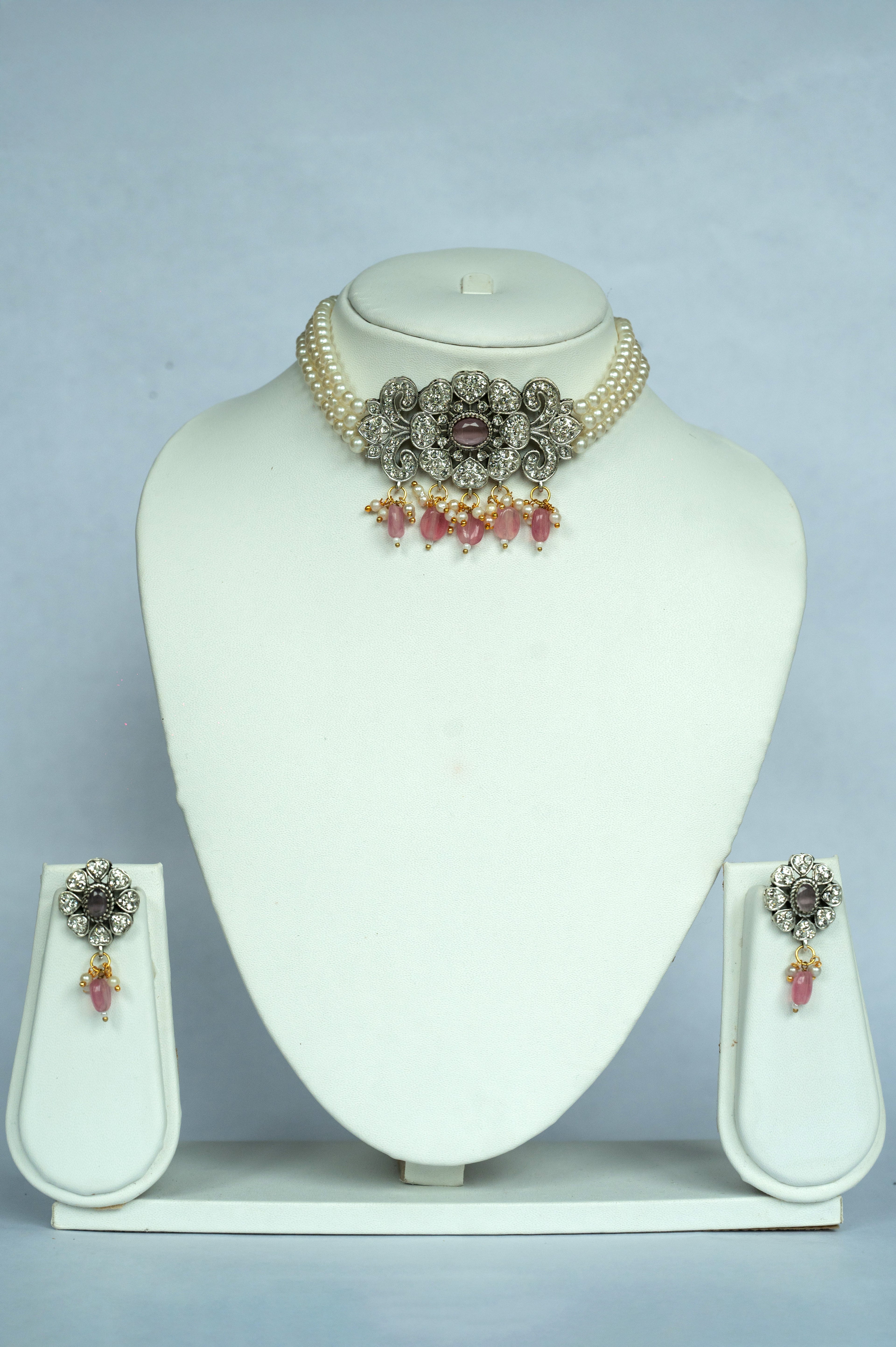 Rooh Ruby & Pearl Choker Set