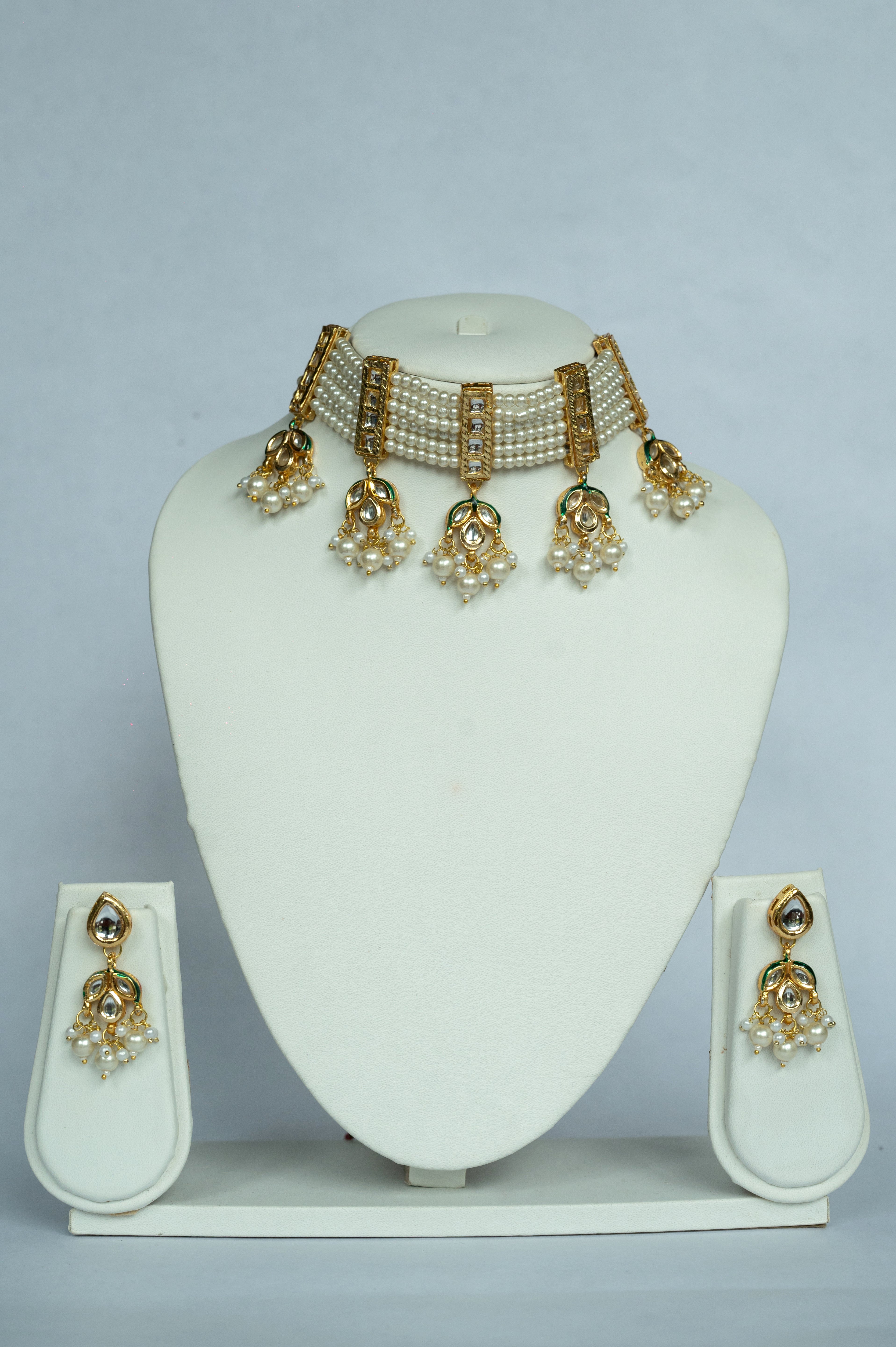 Ira Pearl & Kundan Choker Set