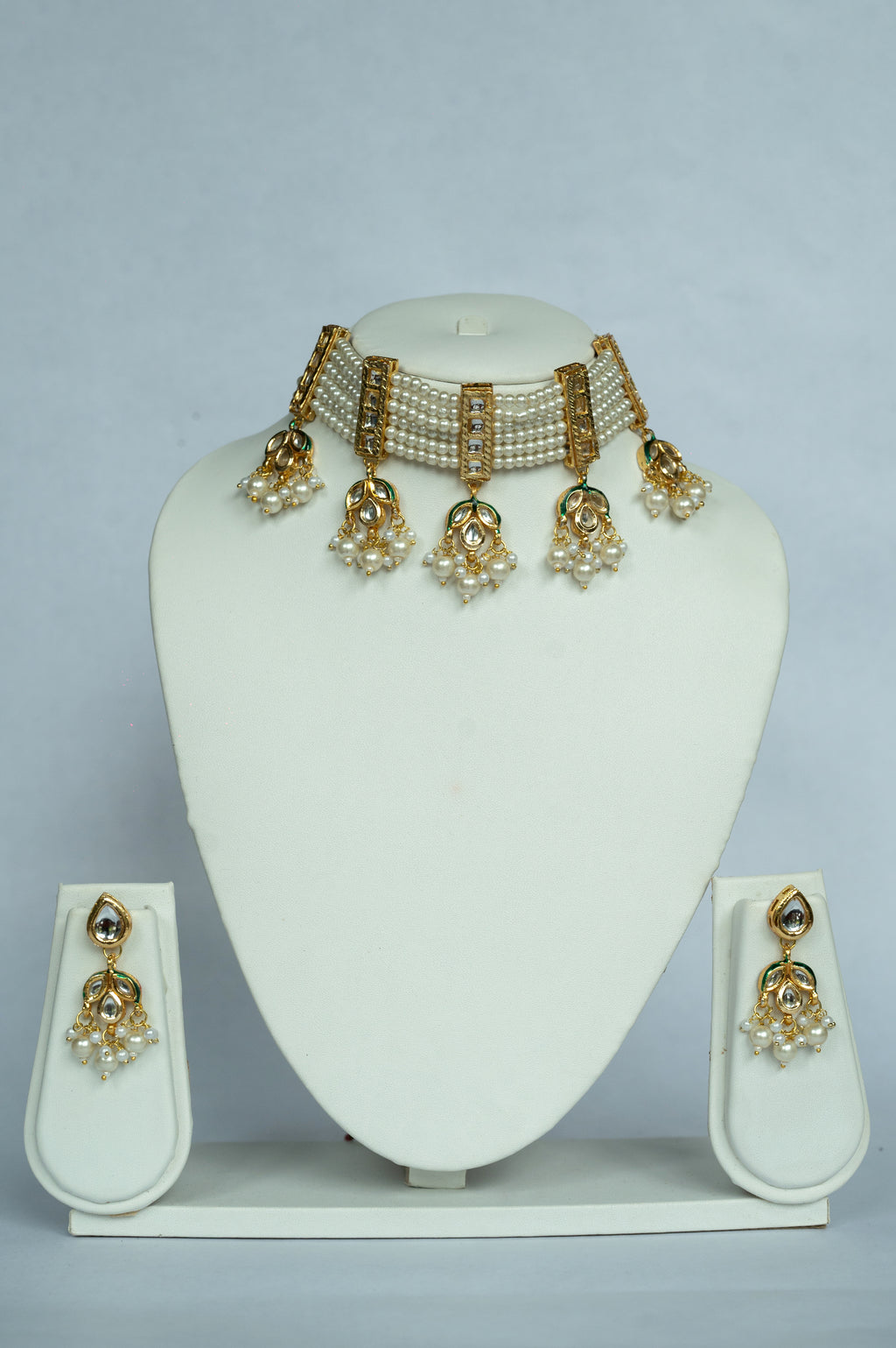 Ira Pearl & Kundan Choker Set