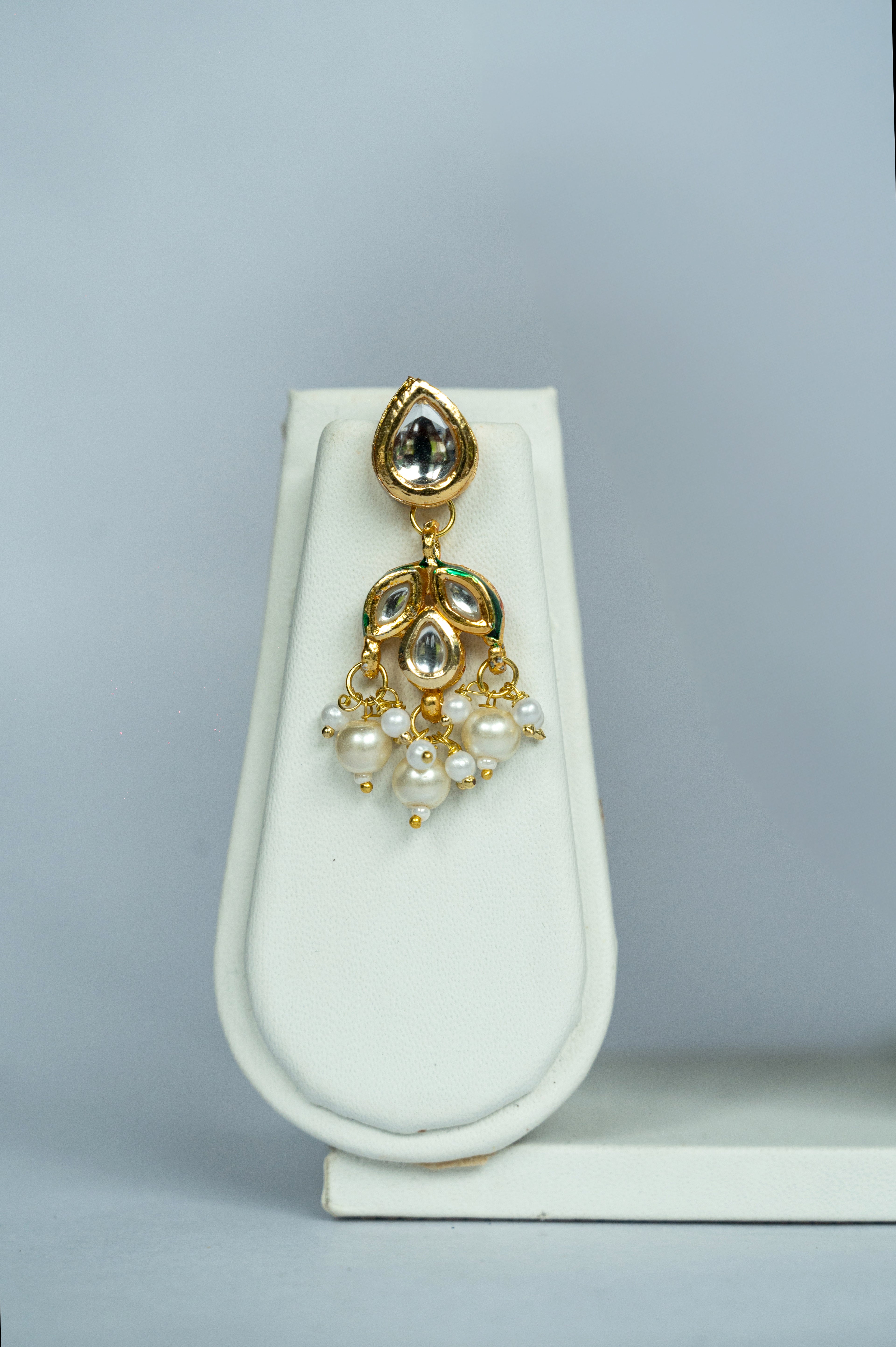 Ira Pearl & Kundan Choker Set