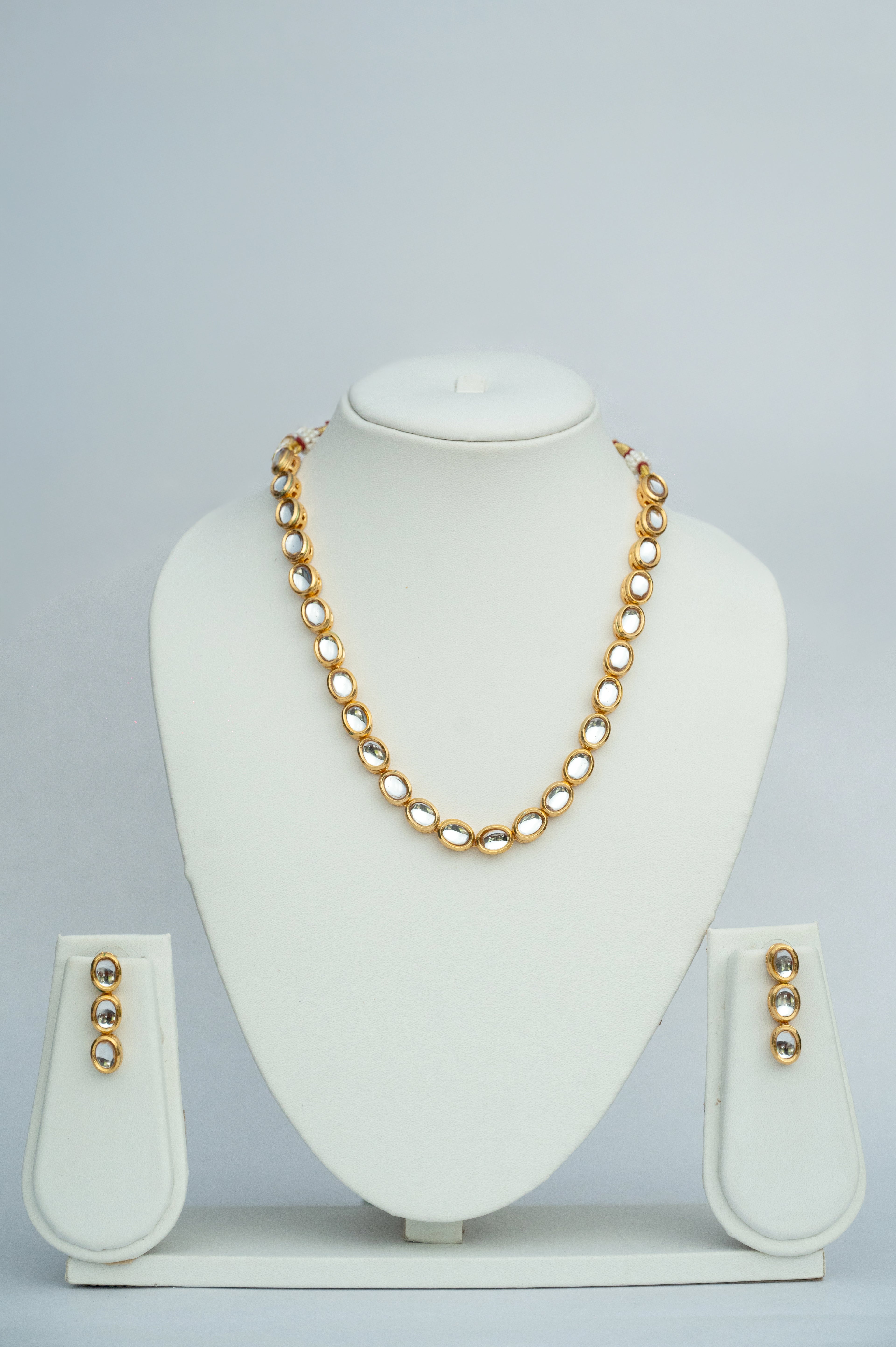 Classic Rajwada Kundan Set-in Oval, teardrop and round