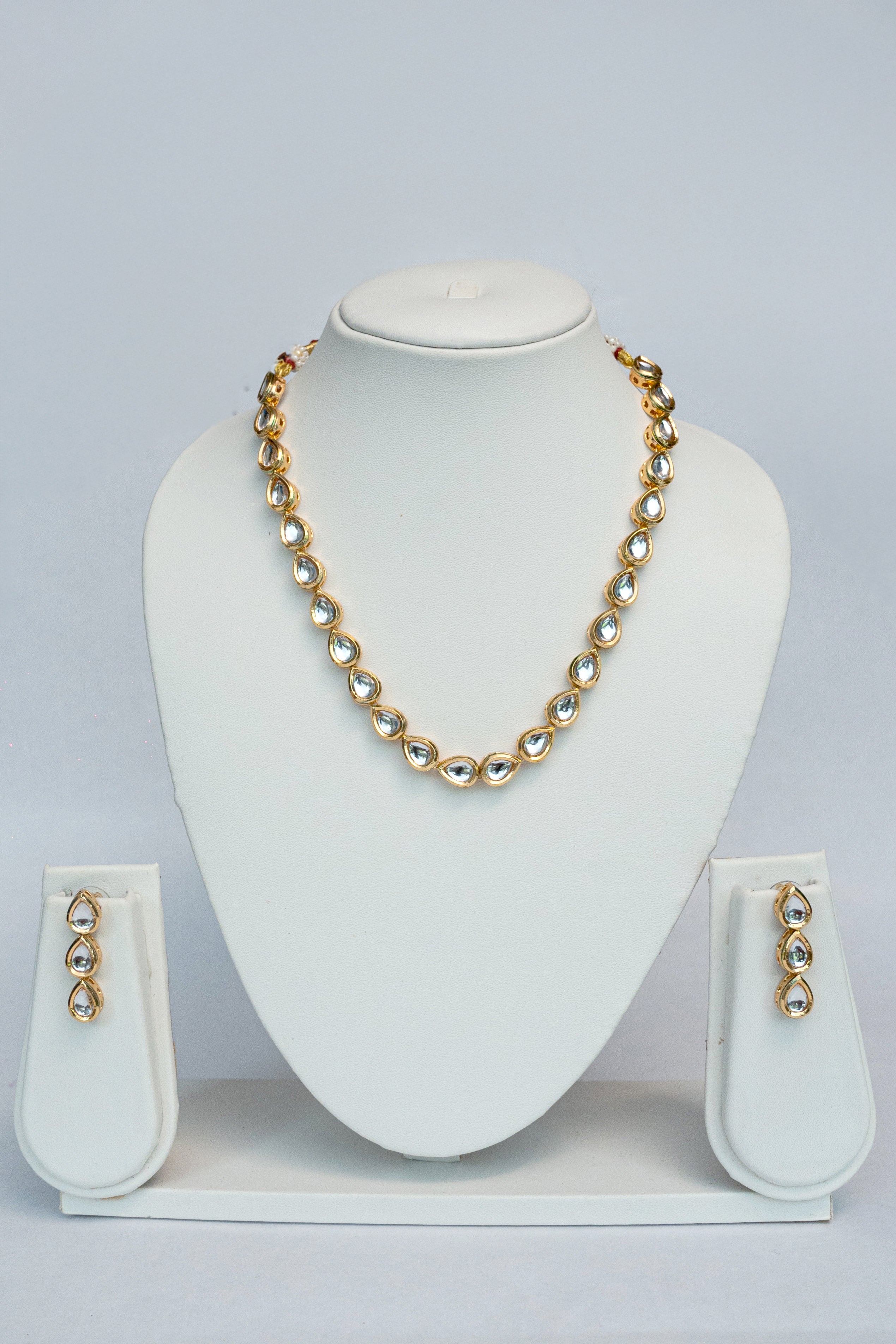 Classic Rajwada Kundan Set-in Oval, teardrop and round
