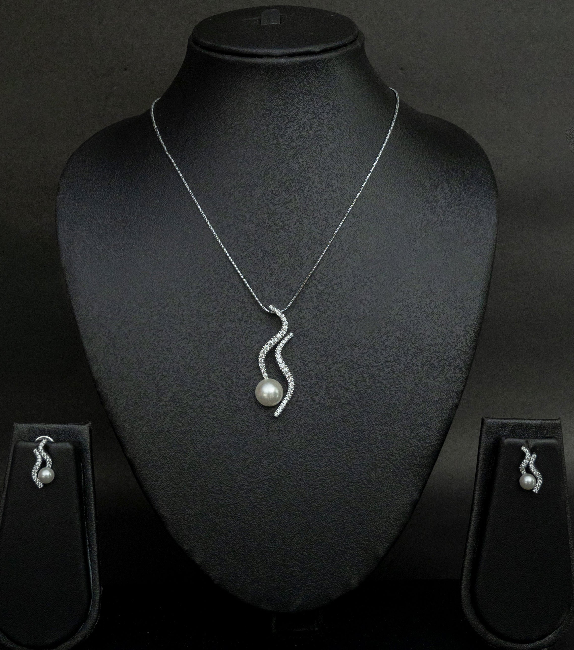 Ethereal Wave Pendant Set