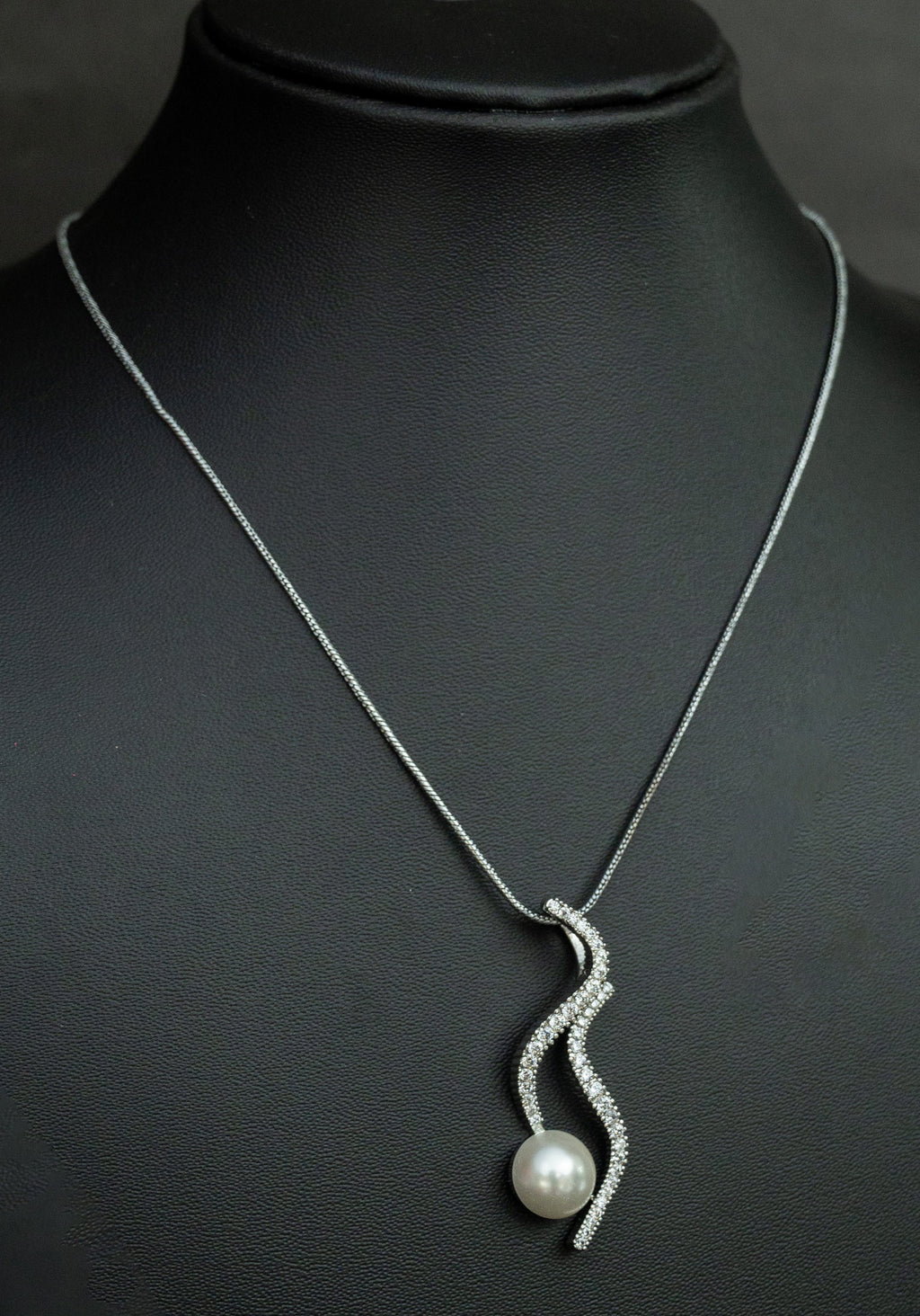 Ethereal Wave Pendant Set