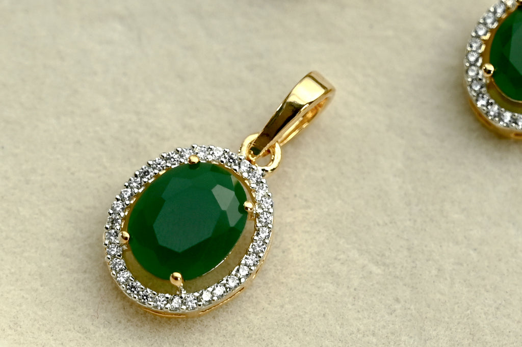 Green Aura Pendant Set