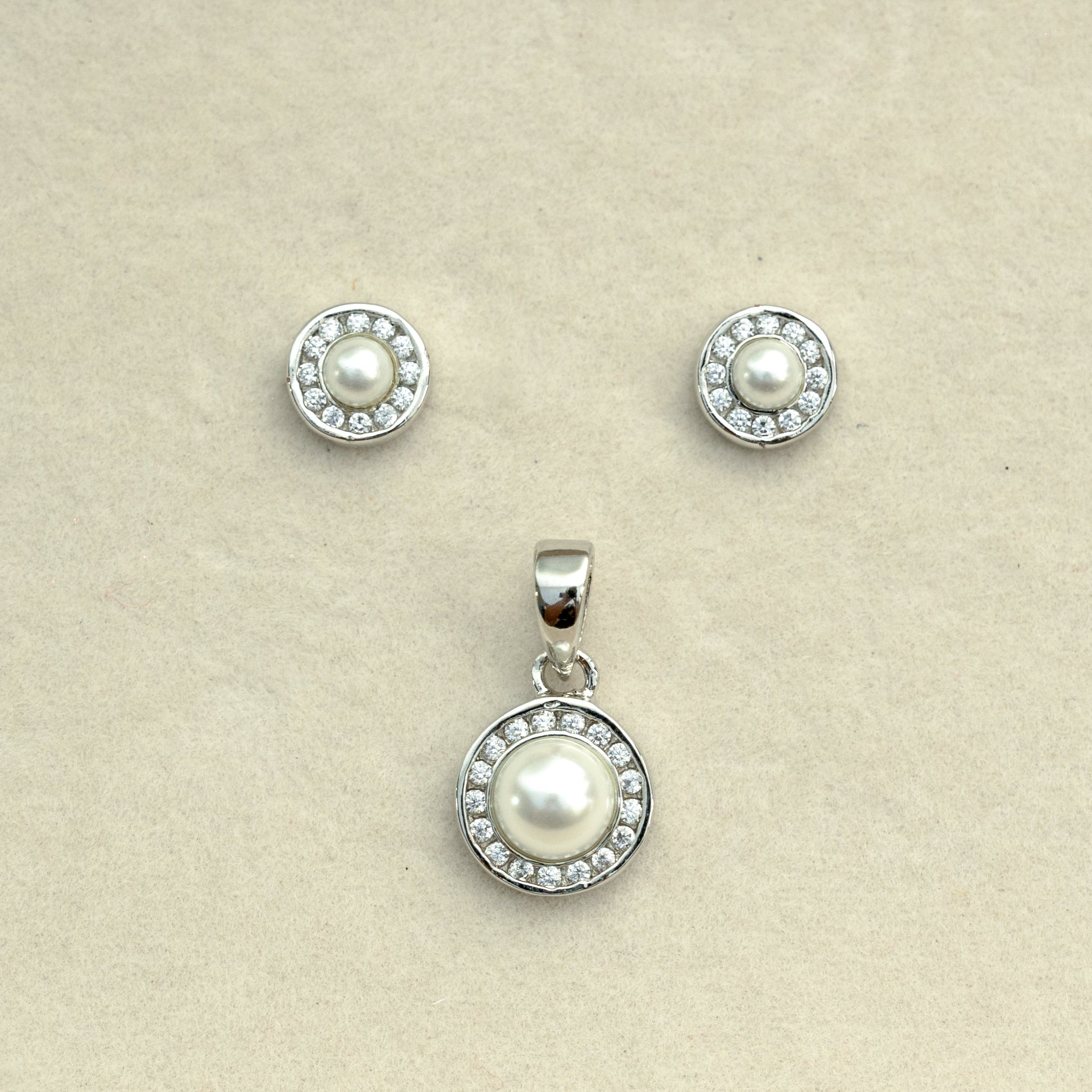 Pearl Whisper Pendant Set