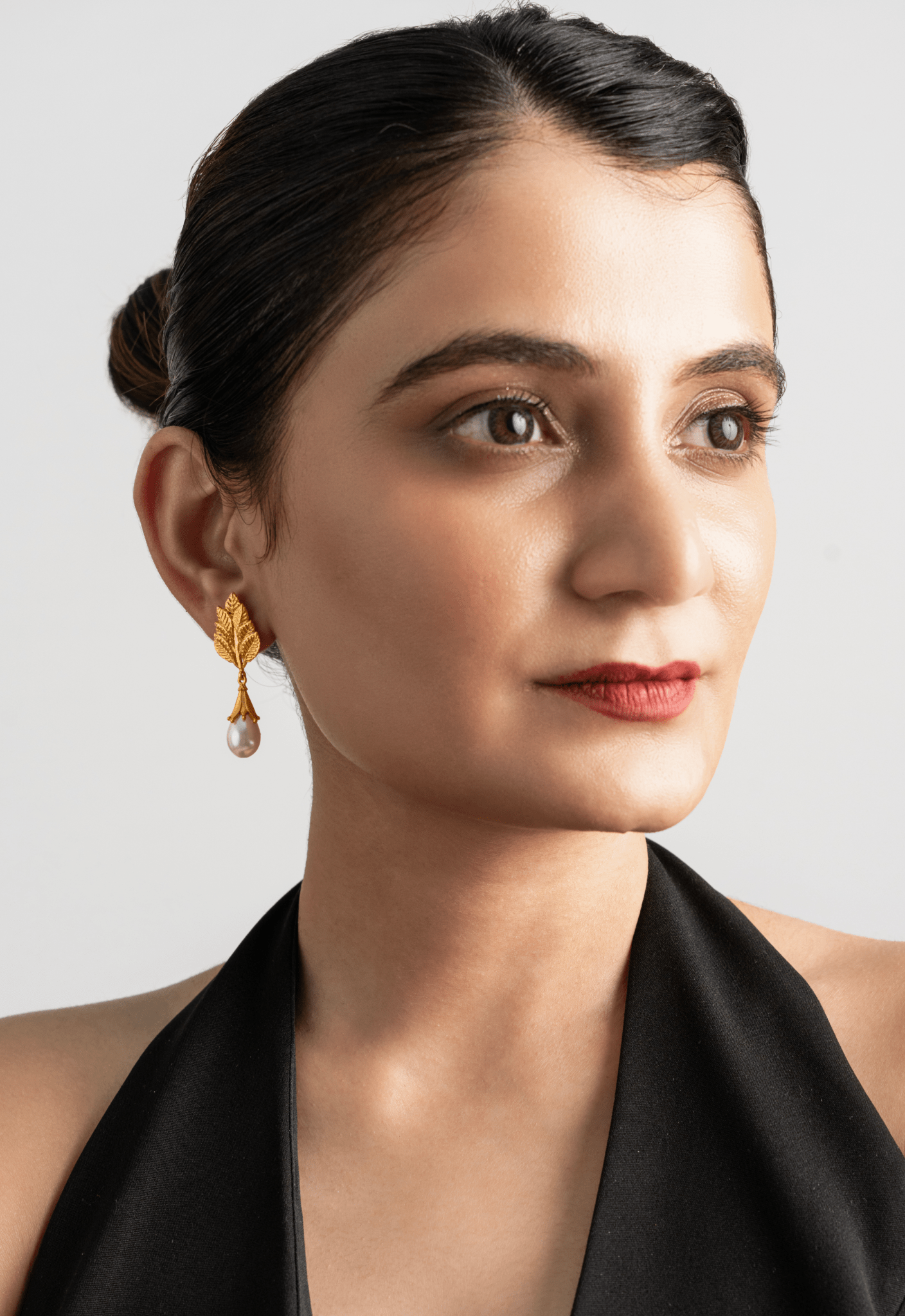 Aurora Leaves Earrings - Suramya