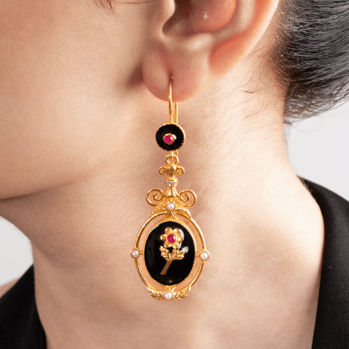 Black Flower & Enamel Earrings - Suramya
