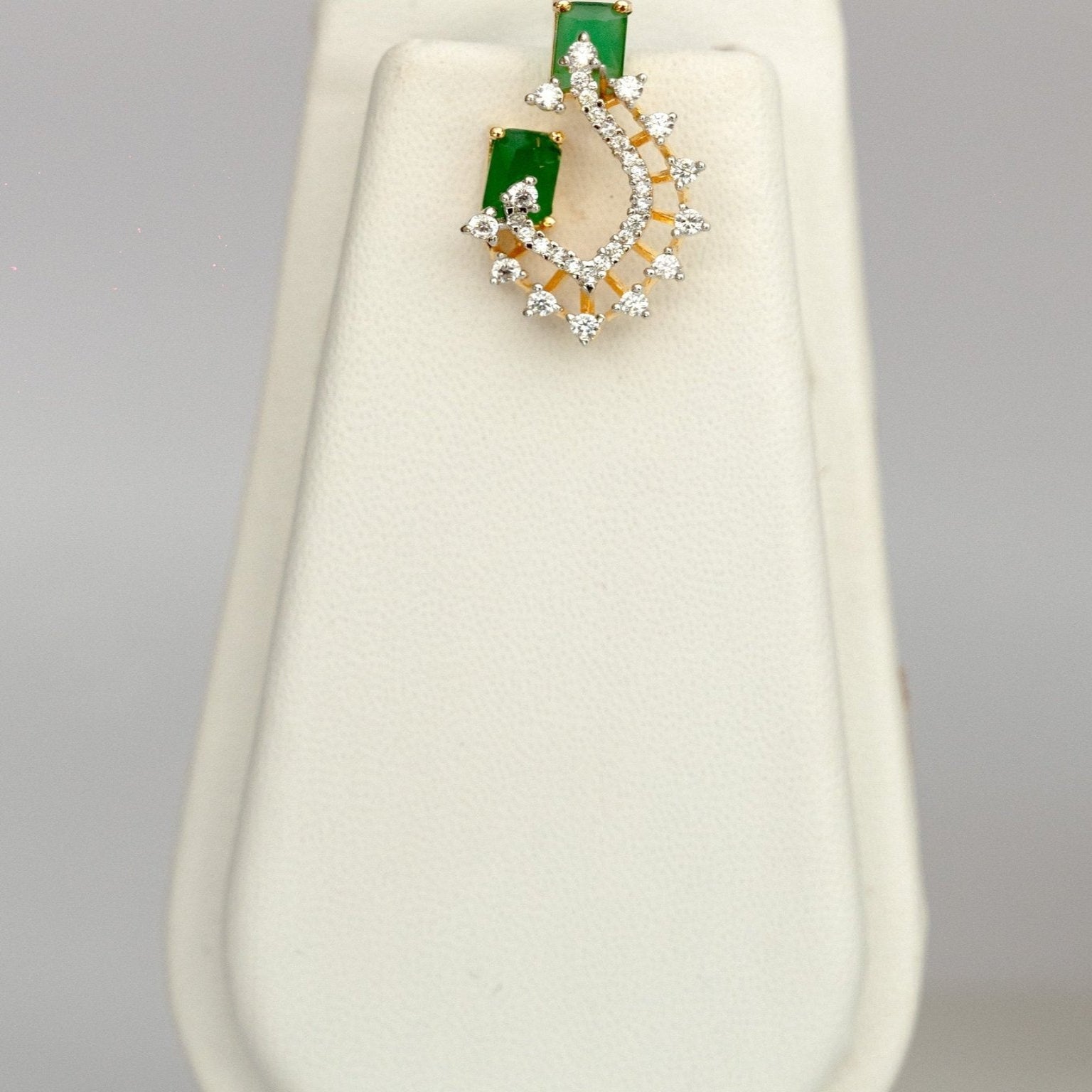 Emerald Grace Pendant Set - Suramya