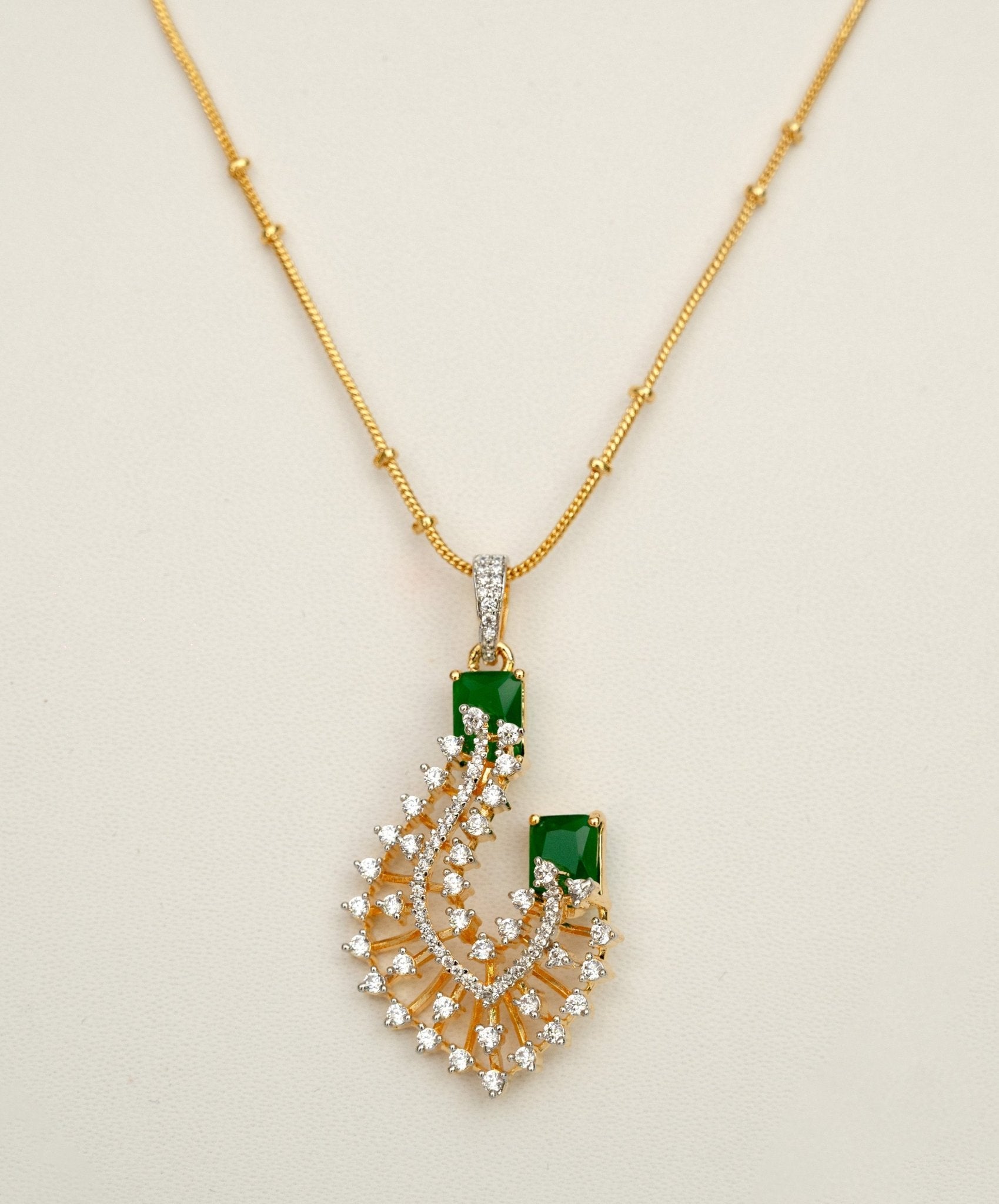 Emerald Grace Pendant Set - Suramya