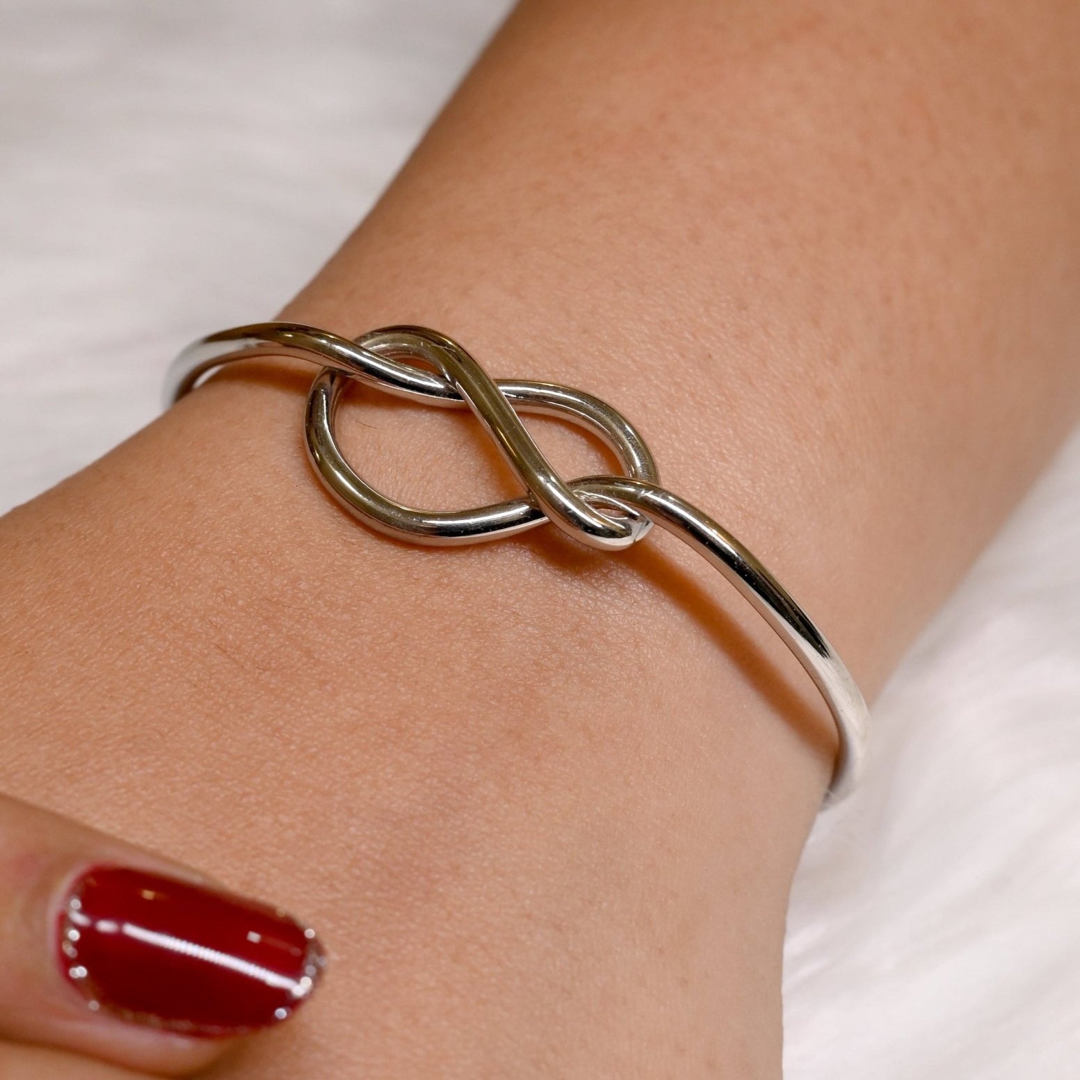 Eternal Knot Bracelet - Suramya