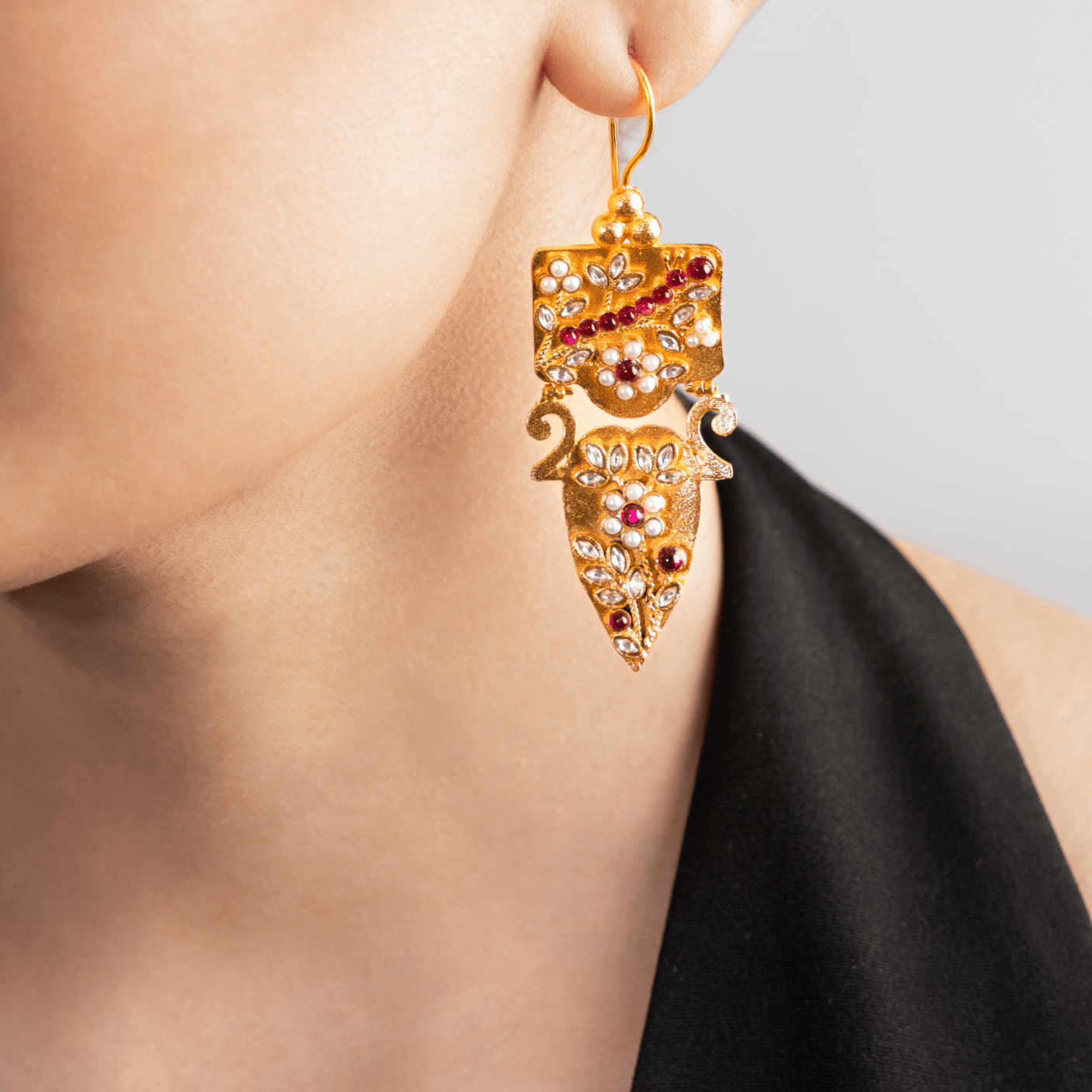 Gulnaar Earrings - Suramya