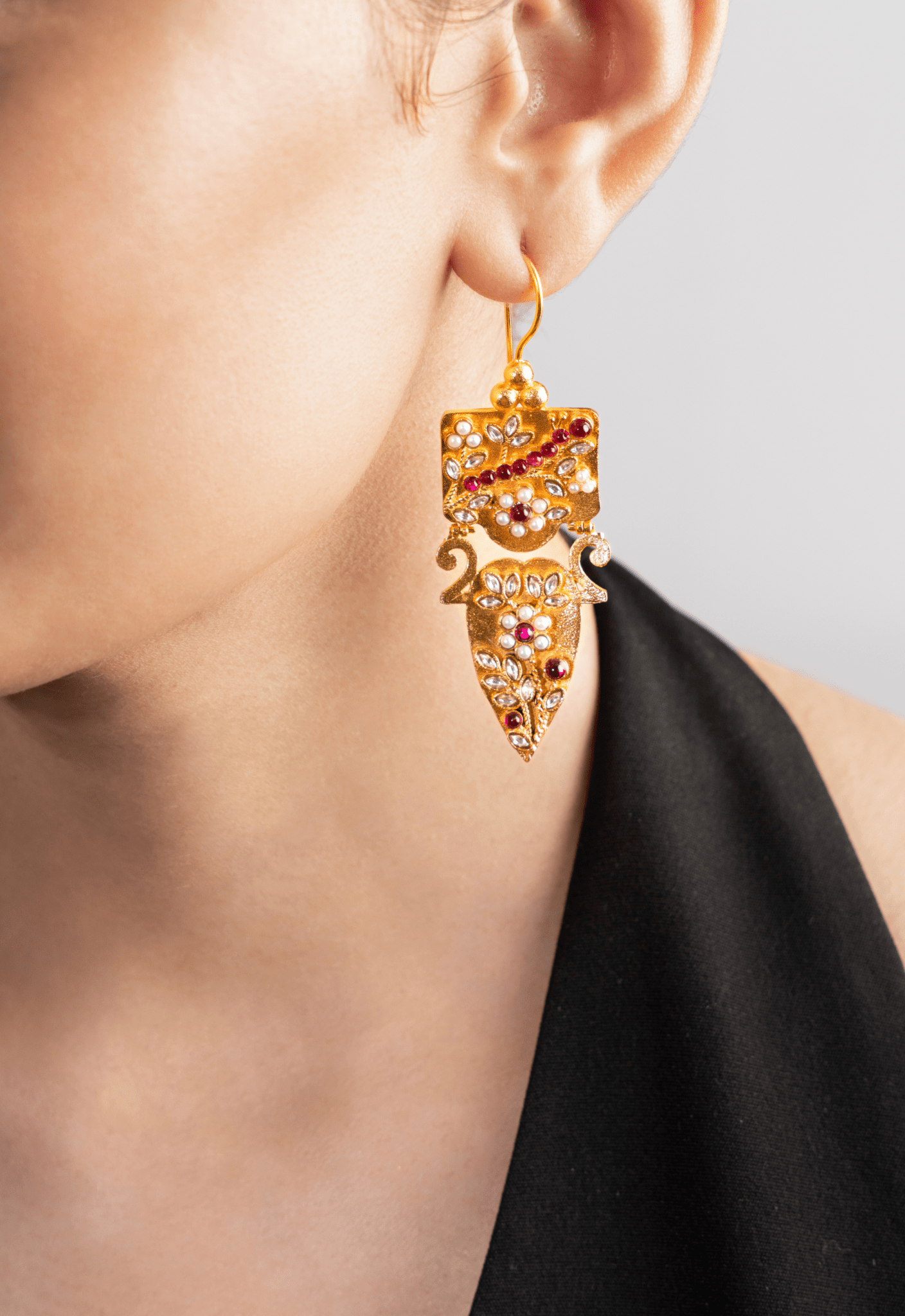 Gulnaar Earrings - Suramya