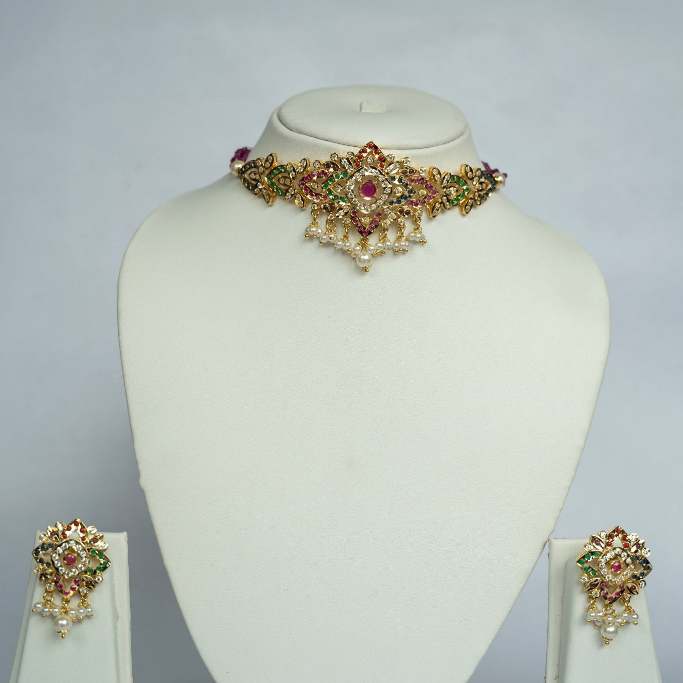 Jadua Navratan Kundan Choker Set - Suramya