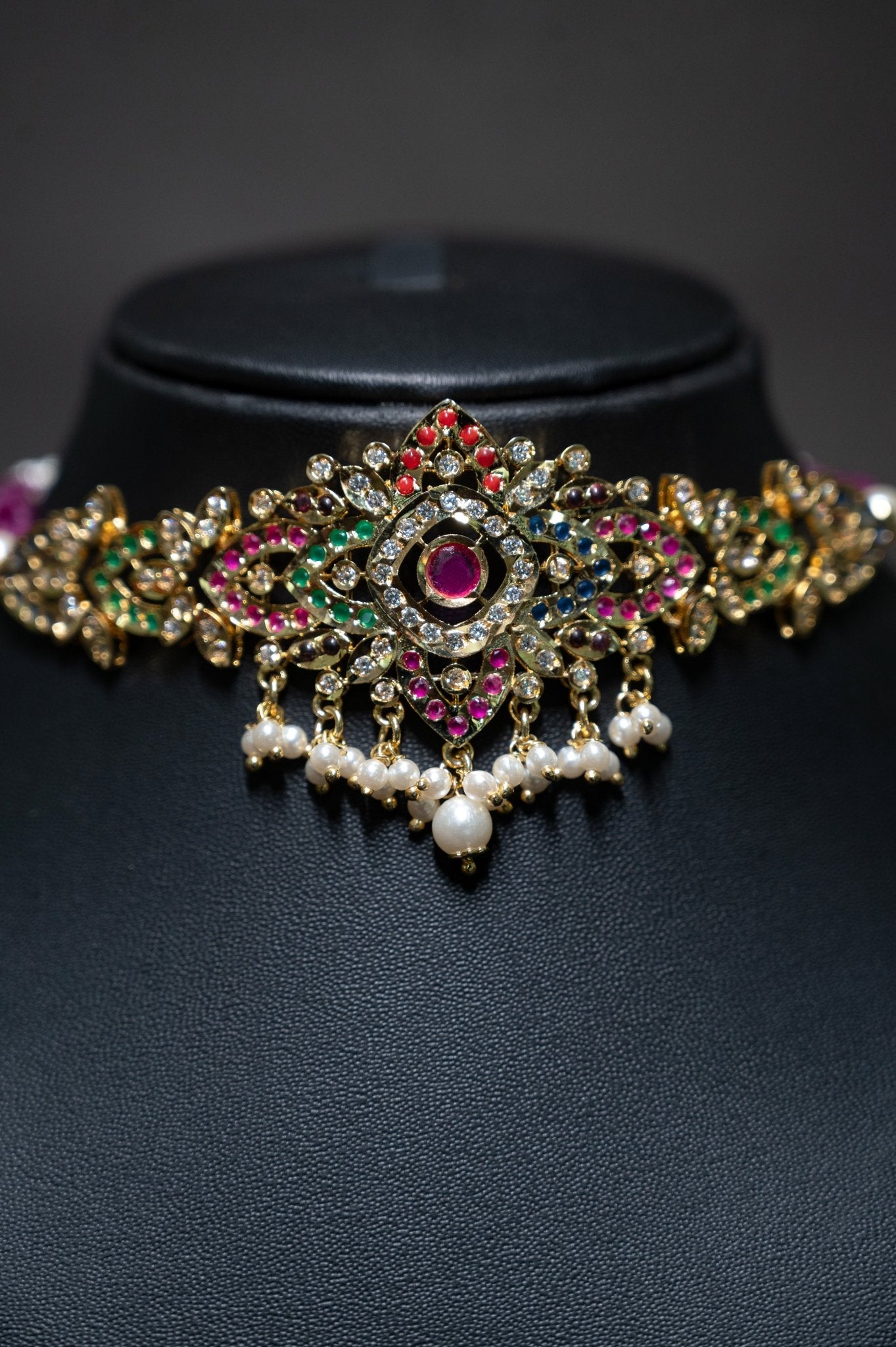 Jadua Navratan Kundan Choker Set - Suramya