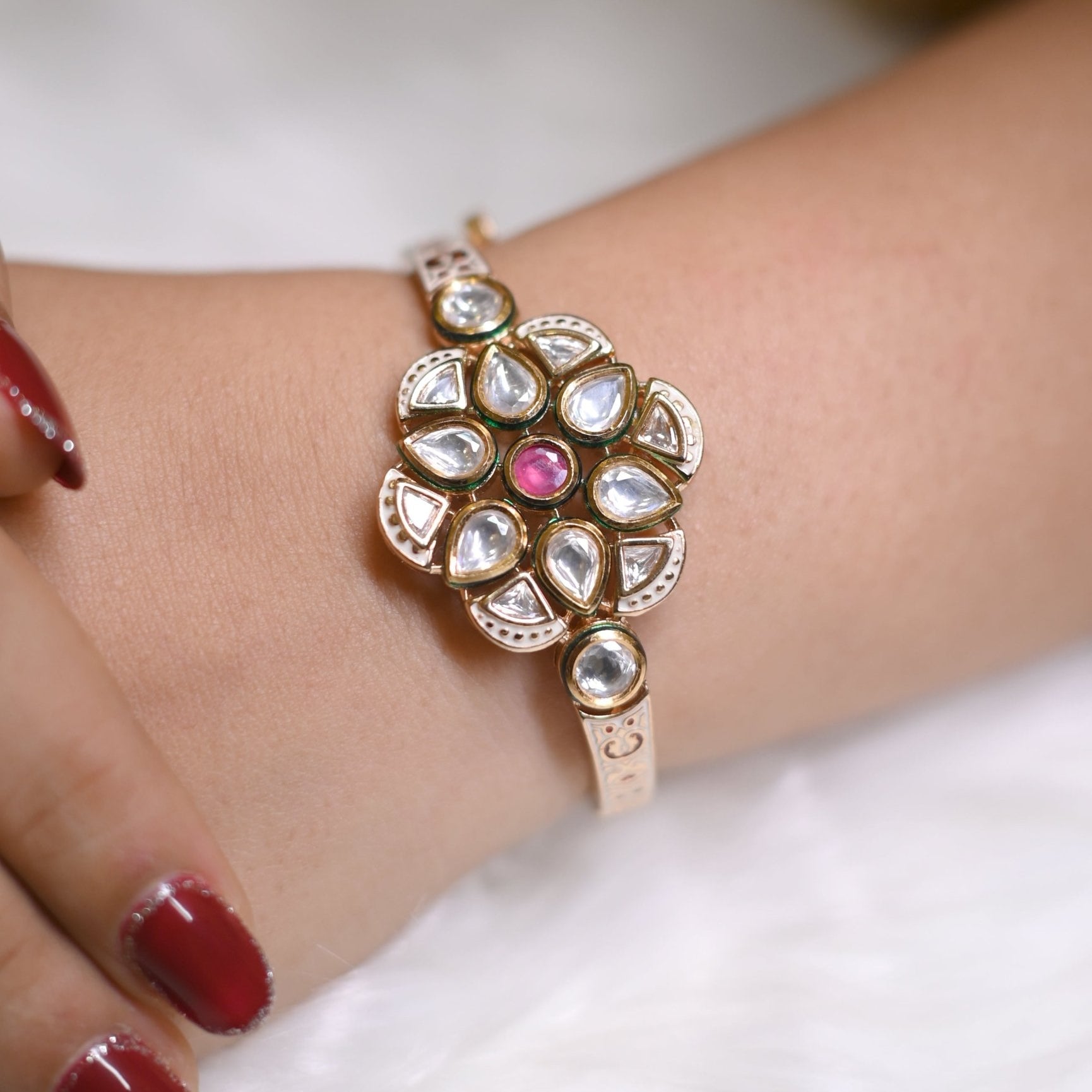 Kundan Kamal Bracelet - Suramya