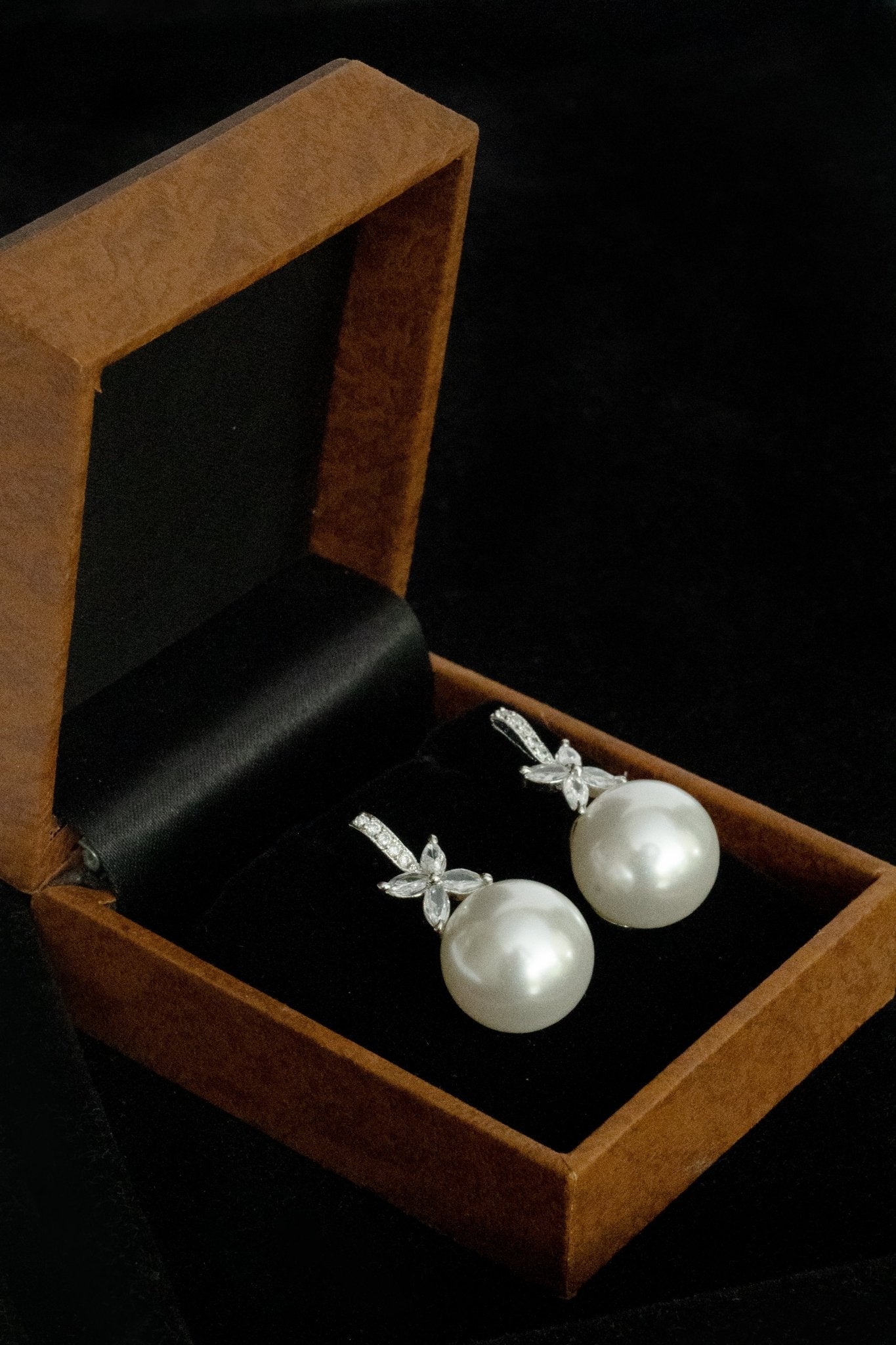 Luxe Pearl Drop Earrings - Suramya