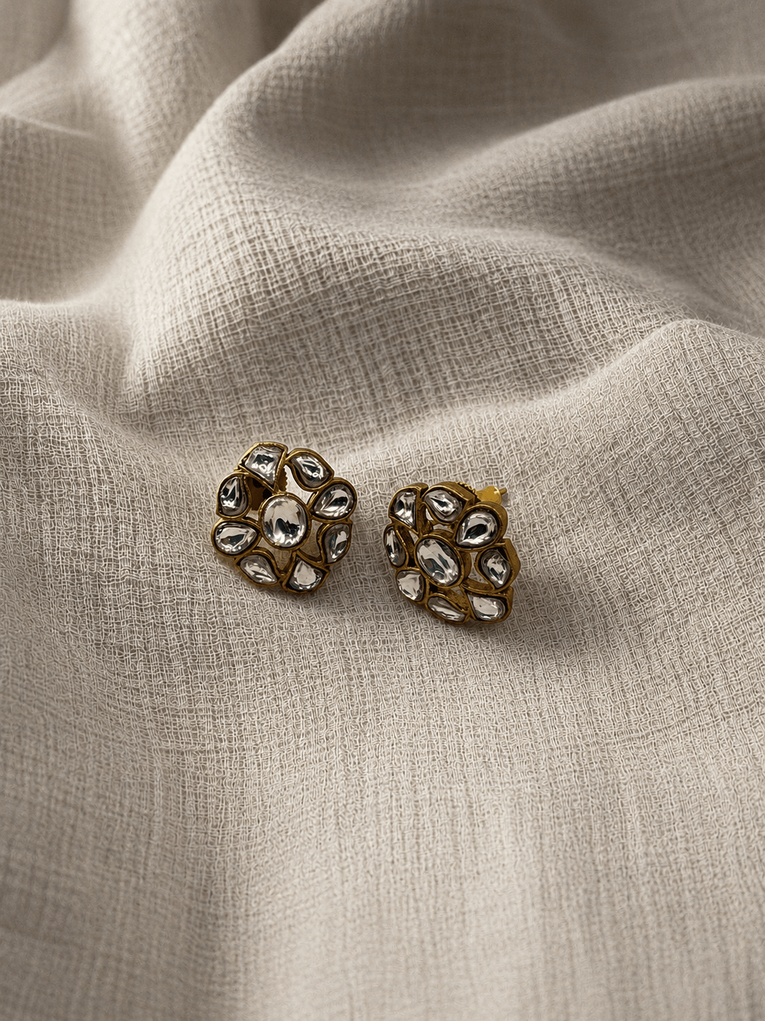 Noor Studs – Handcrafted Kundan Floral Earrings - Suramya Designs