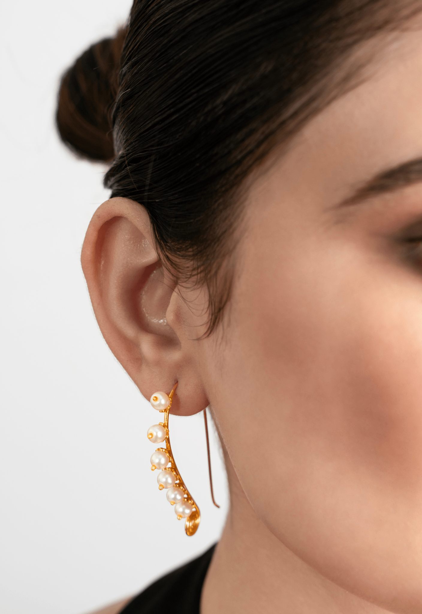 Pearl Hook Earrings - Suramya