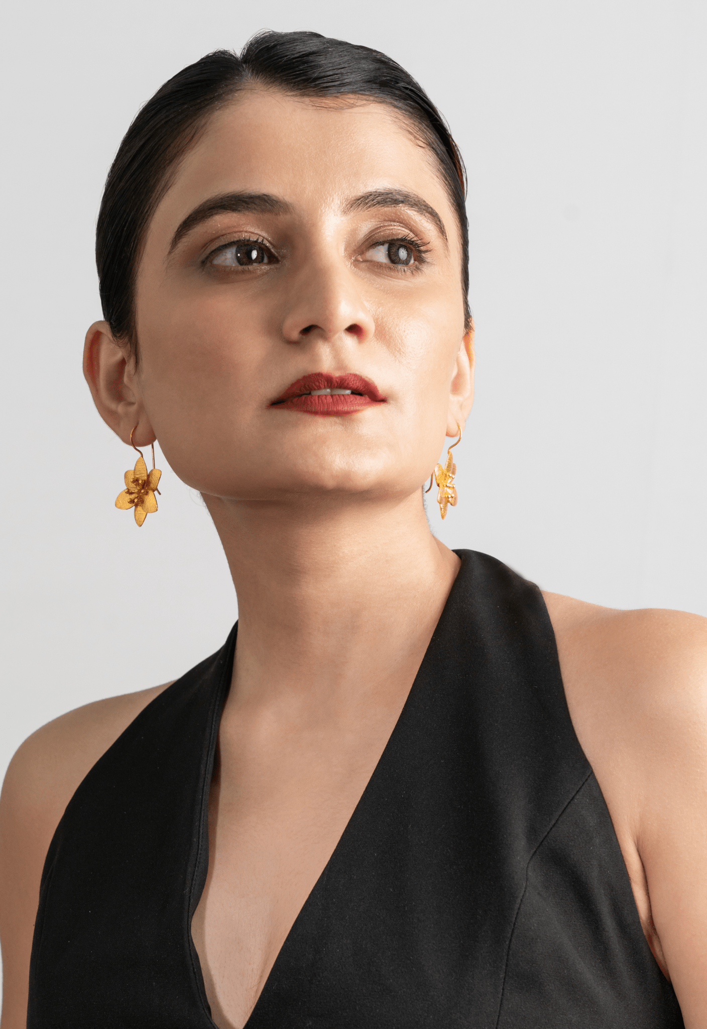 Textured Flower Earrings - Suramya