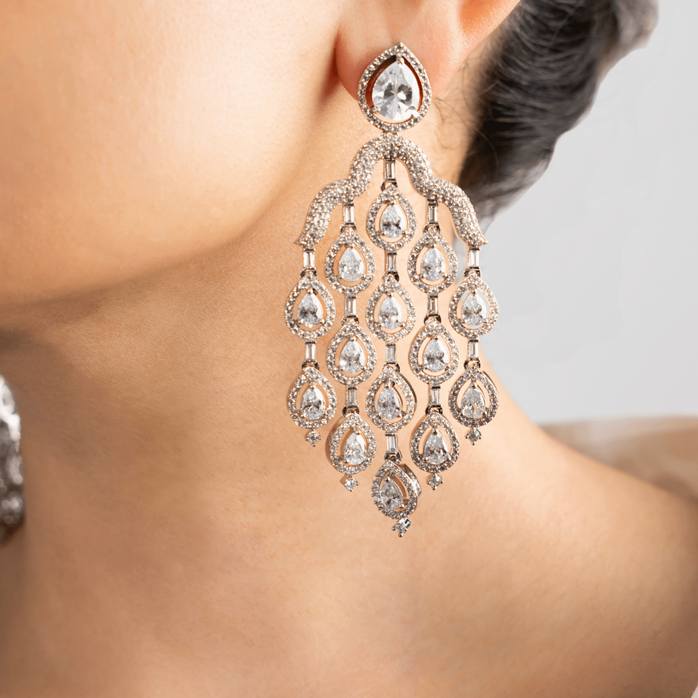 Zeeni long earrings - Suramya